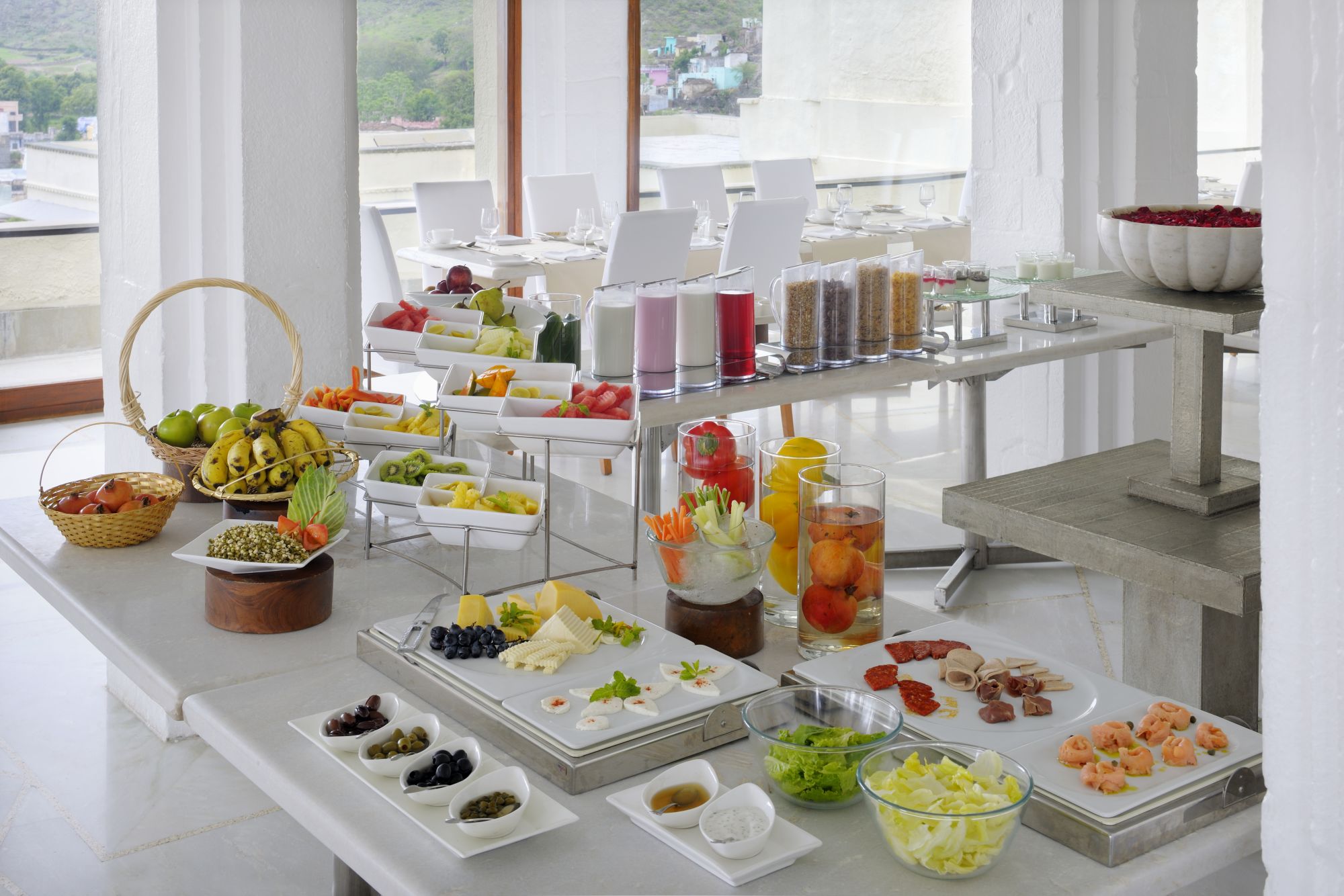 RAAS Devigarh in Udaipur:  Breakfast at The Restaurant