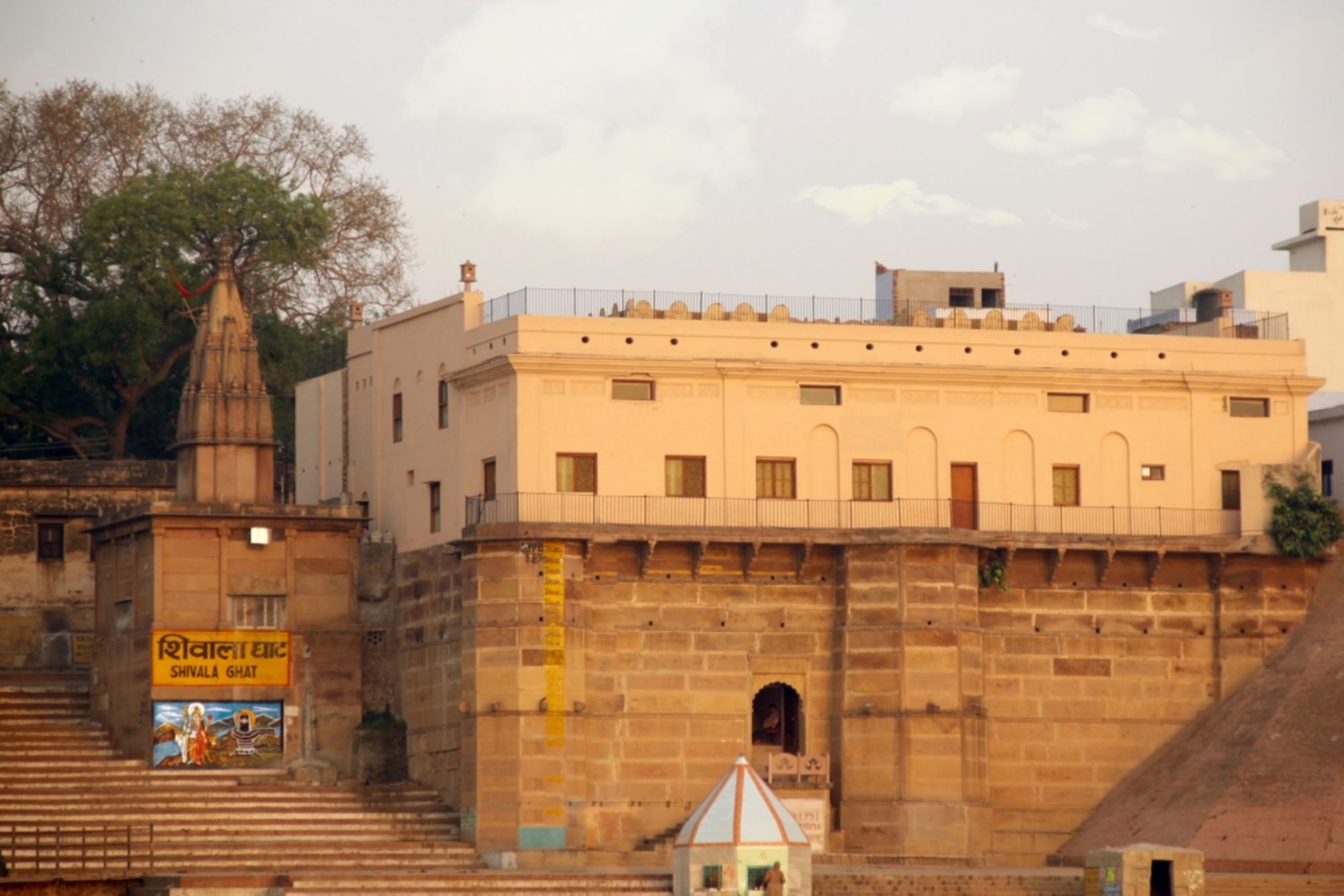 Suryauday Haveli in Varanasi:  View from Ganges