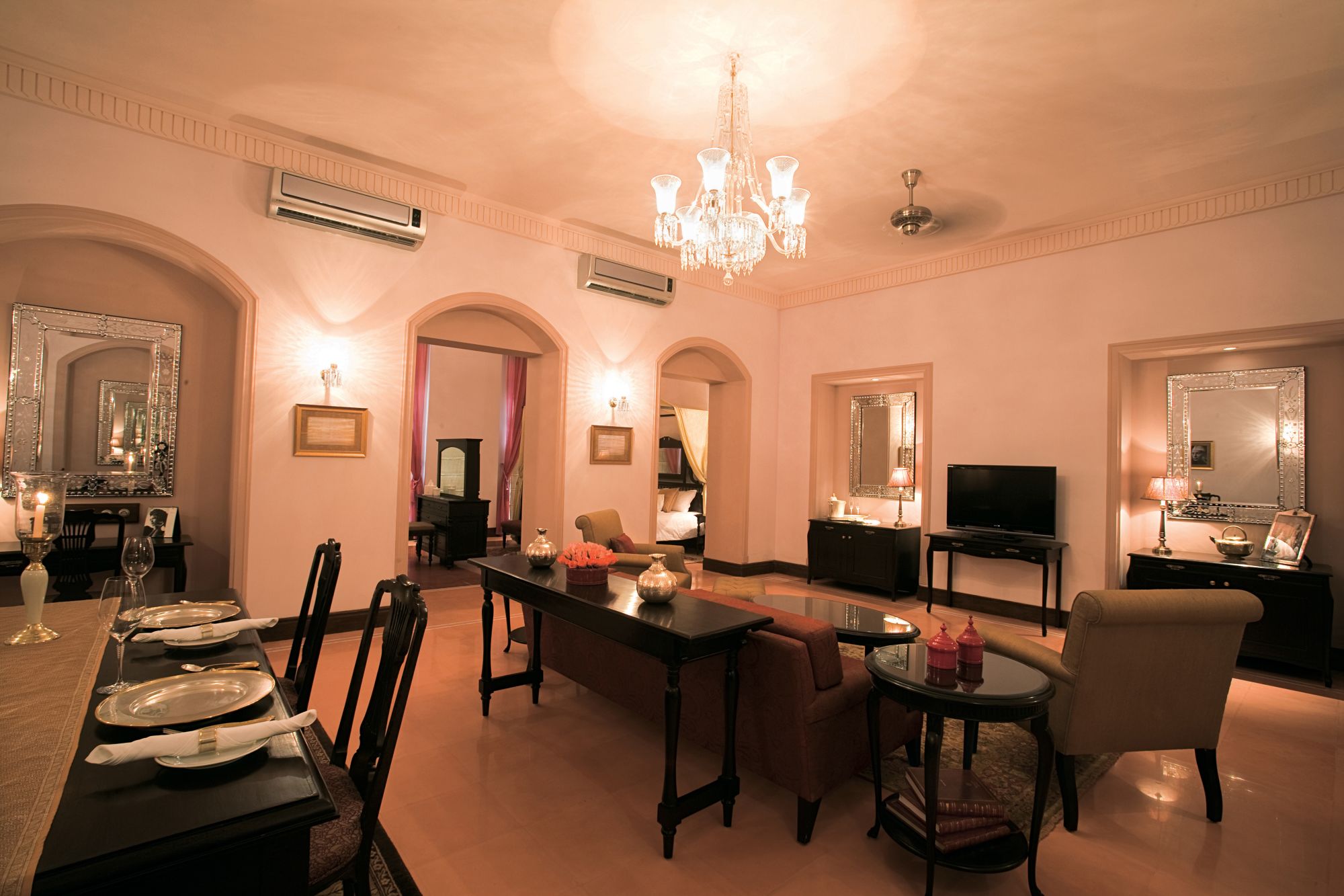 Taj Nadesar Palace à Varanasi: room: