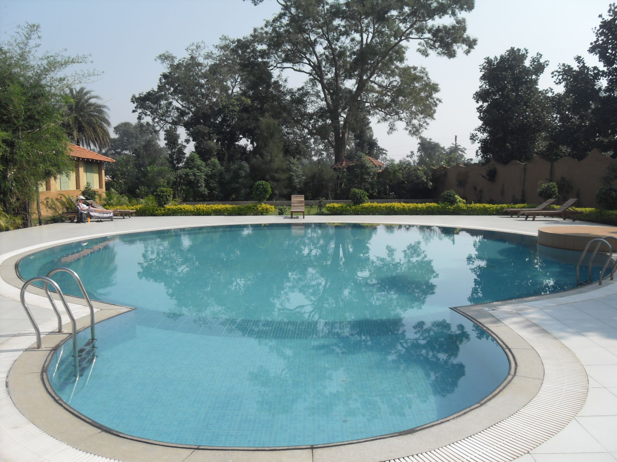 Tiger's Den Resort à Bandhavgarh: Pool