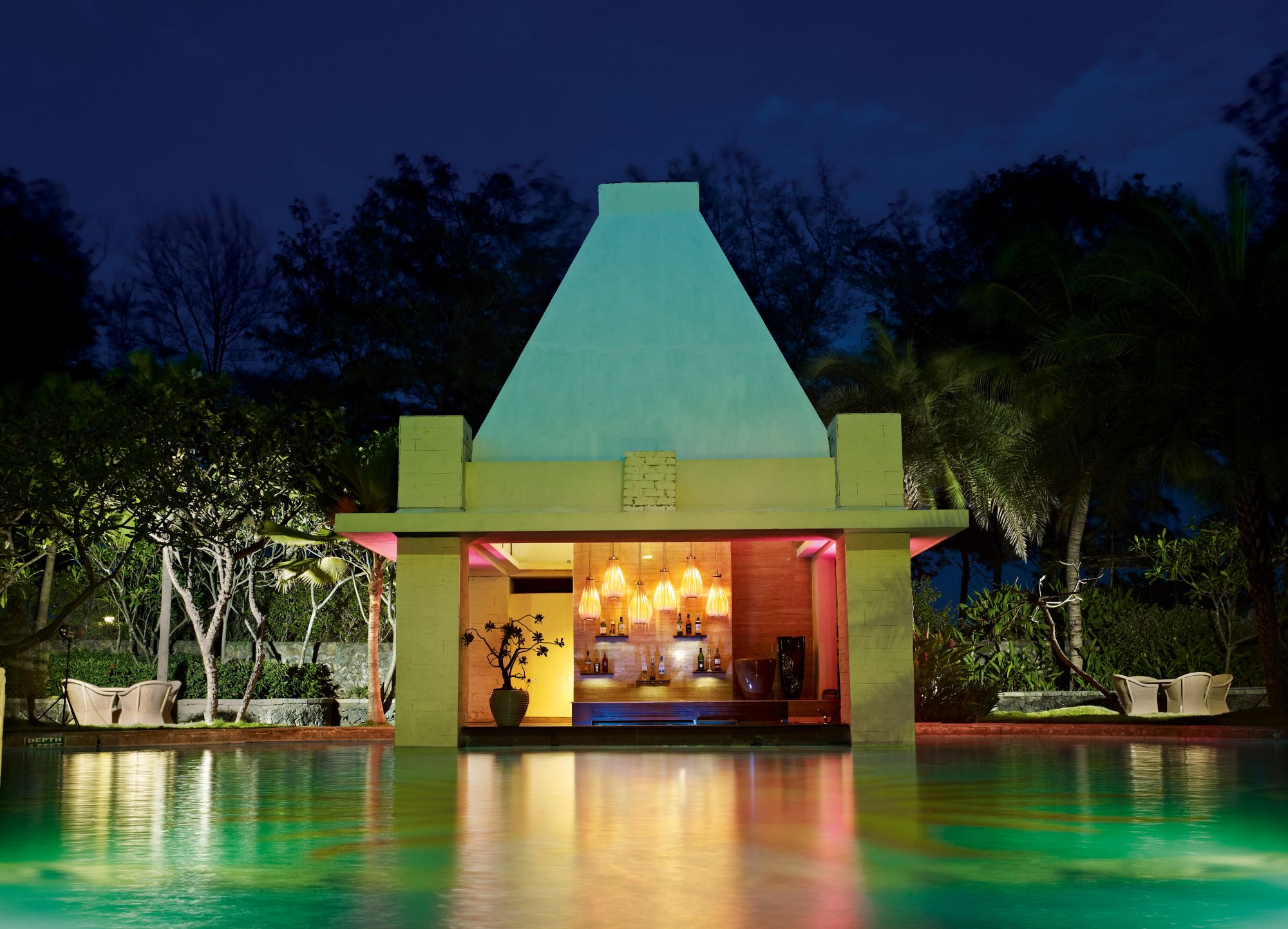 Taj Fisherman's Cove Resort & Spa à Covelong Beach: Sunburst Bar