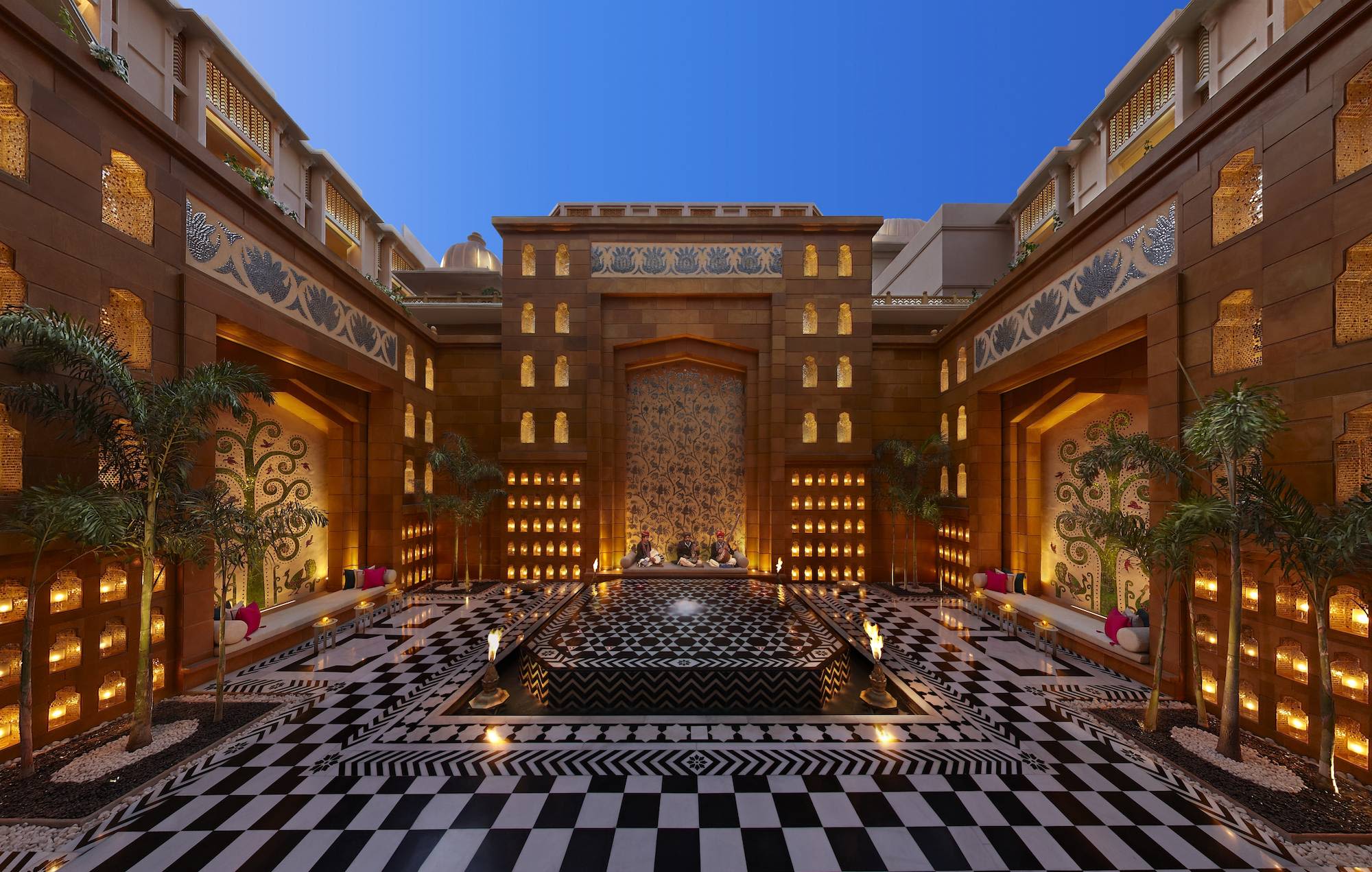 The Leela Palace in Udaipur: Inner Courtyard at Dusk