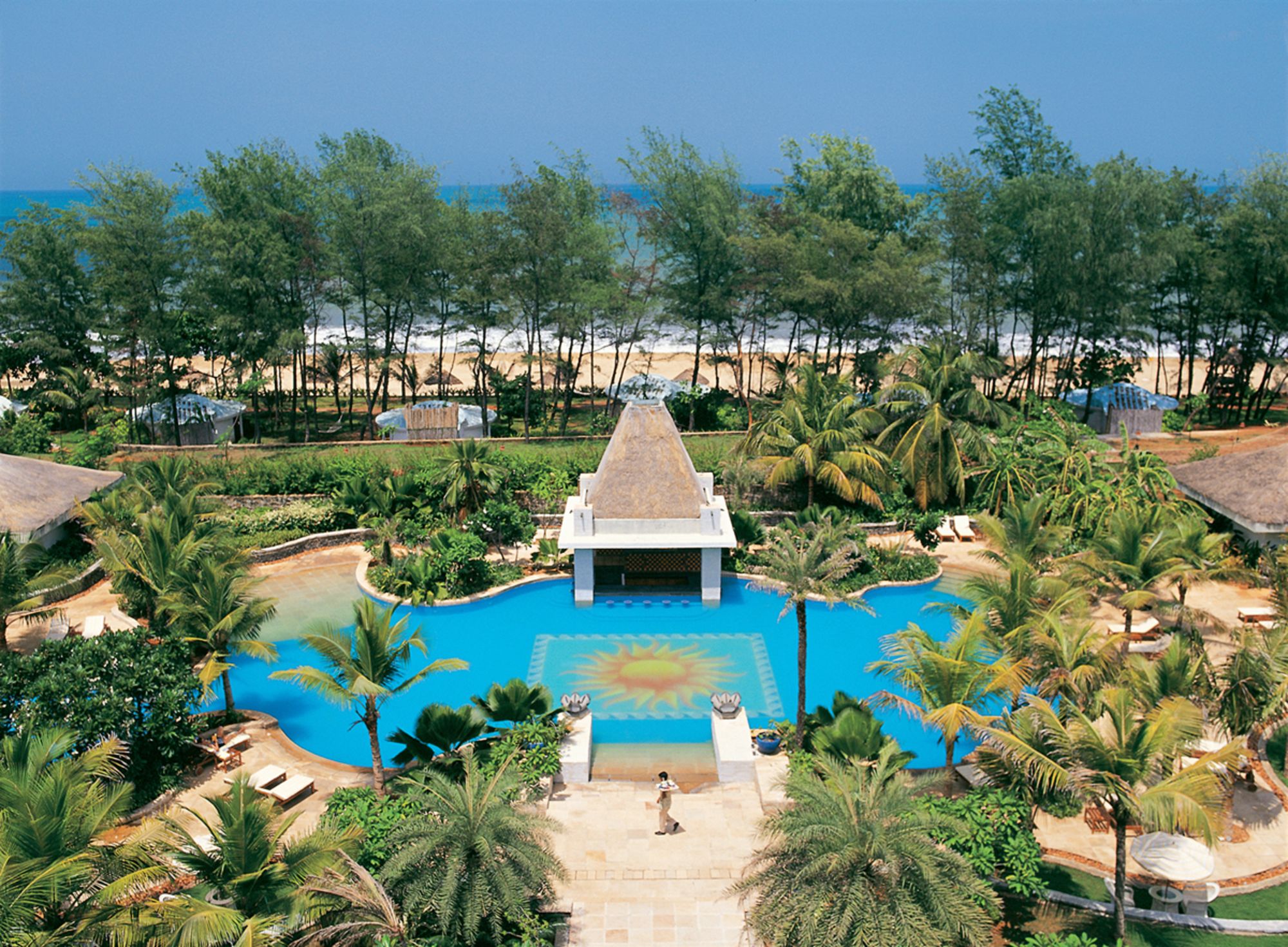 Taj Fisherman's Cove Resort & Spa à Covelong Beach: Pool Aerial View