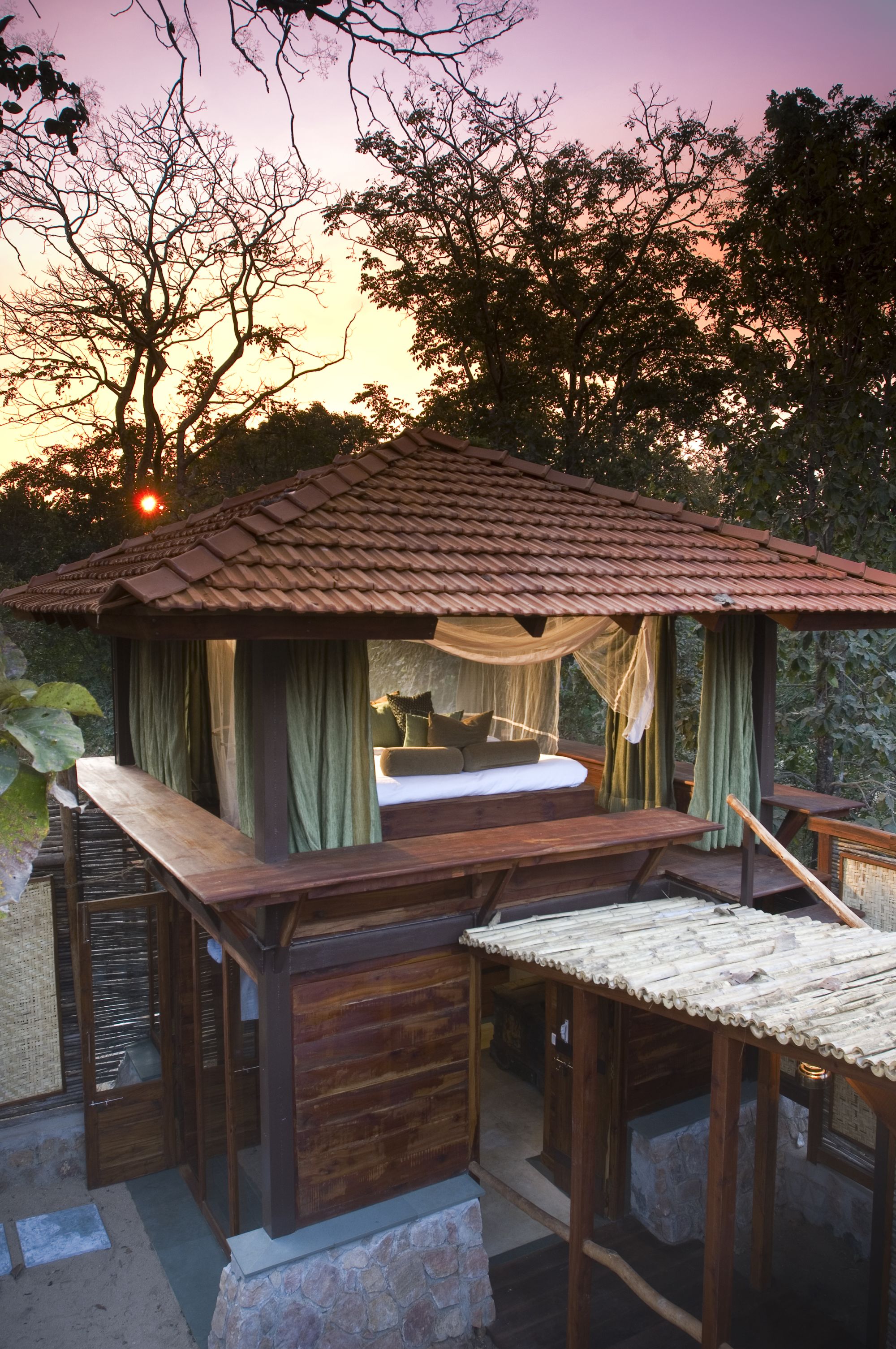Baghvan, A Taj Safari in Pench: Colonial Bungalow with Machaan | Rooftop Sleeping