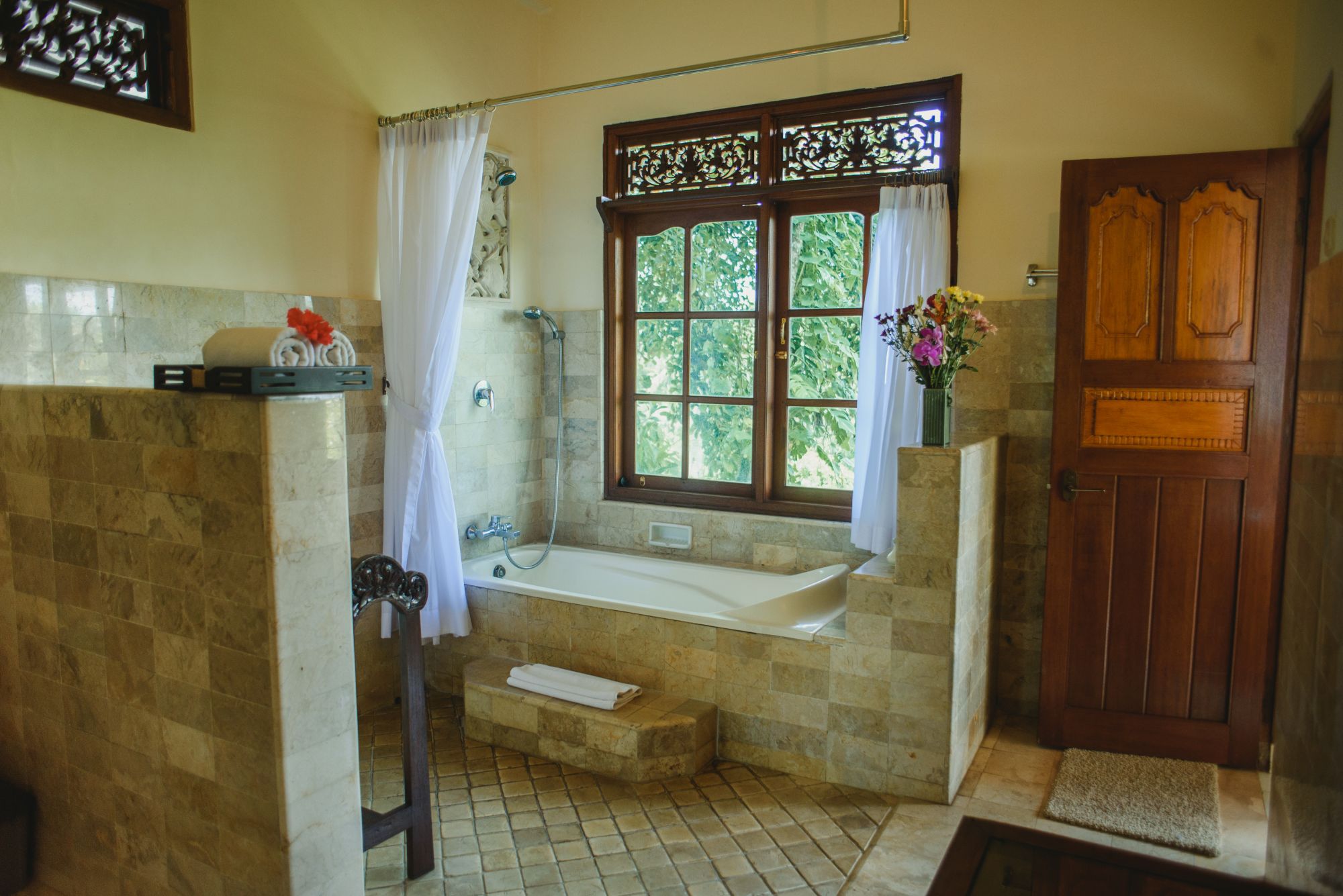 Alam Indah à Ubud: Grand Deluxe Valley | Mawar