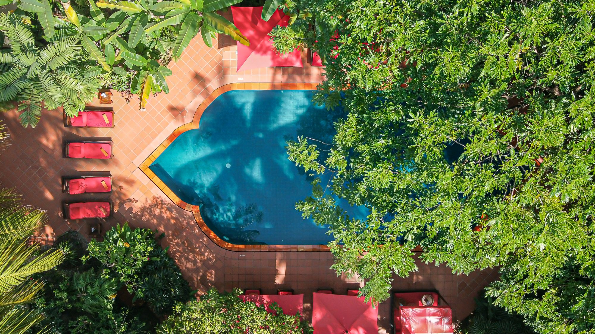 Angkor Village Hotel à Siem Reap: Pool aerial view