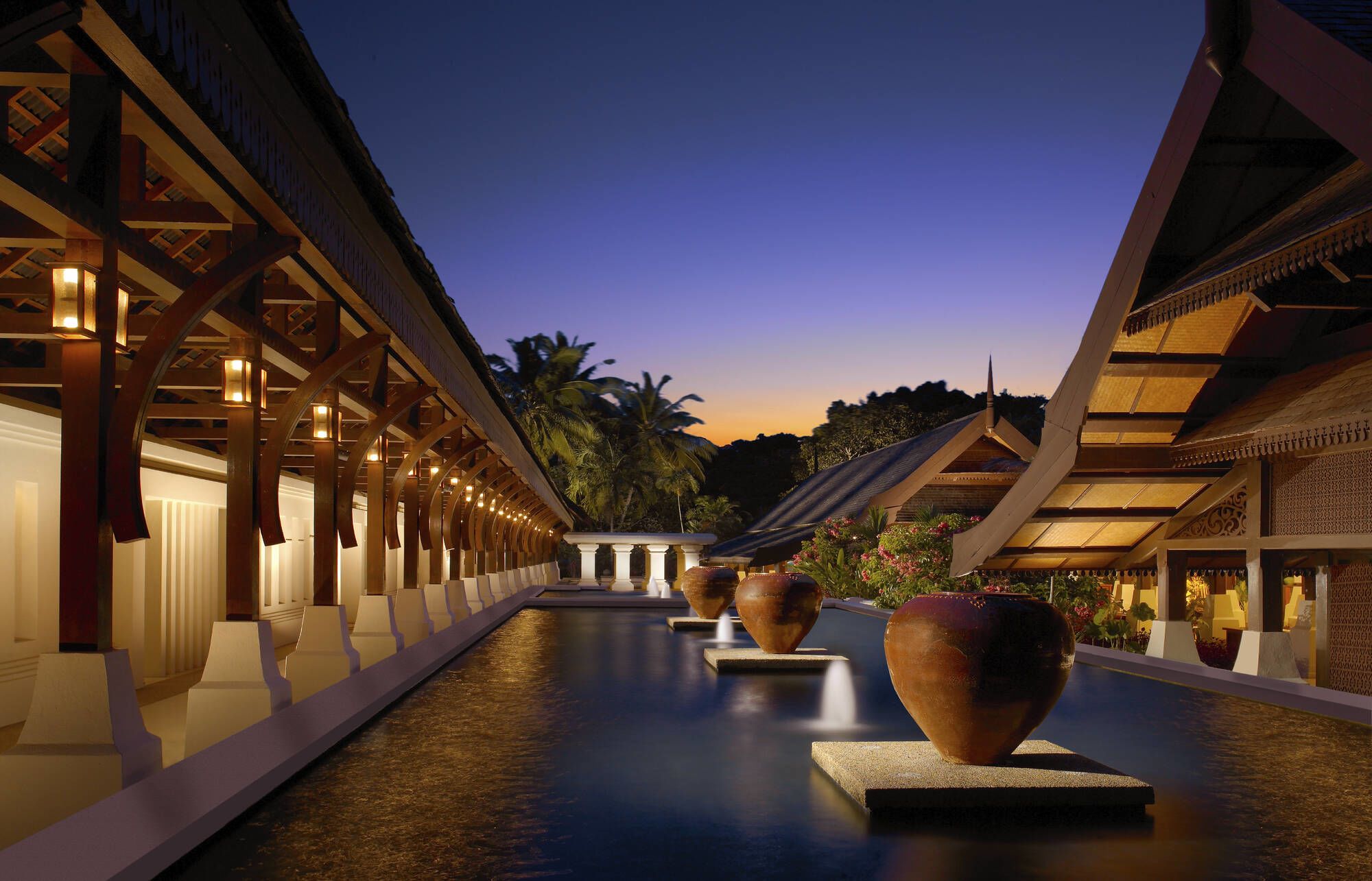 Tanjong Jara Resort à Kuala Terengganu: Corridor at moonlight