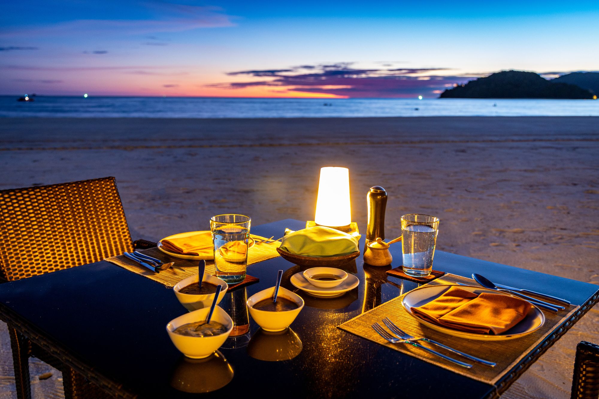 Casa del Mar in Langkawi: Romantic Dinner at the Beach