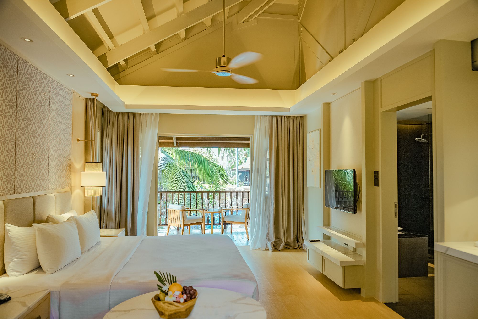 Pelangi Beach Resort & Spa à Langkawi: Pool Terrace Room | Upper Floor