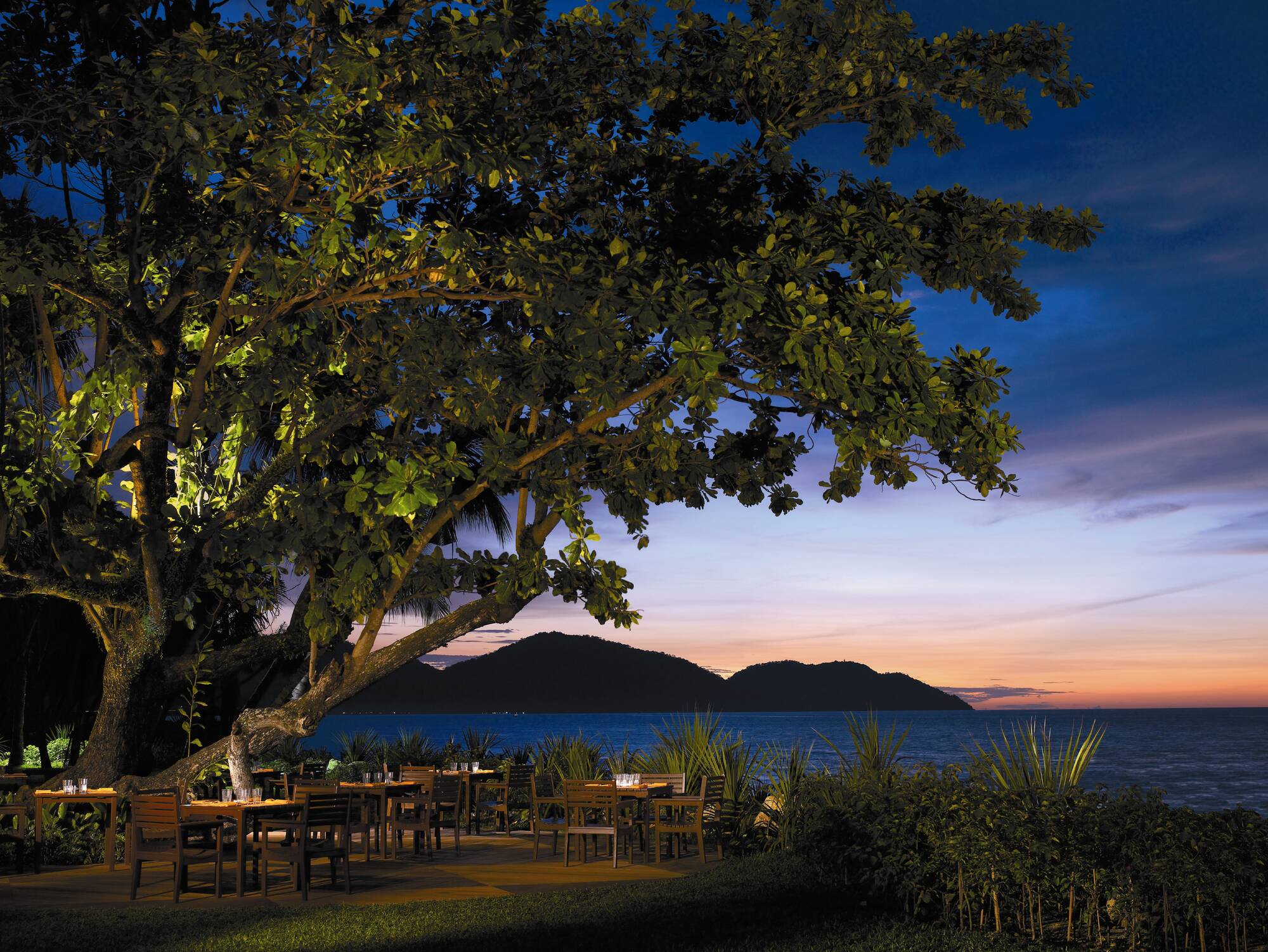 Shangri-La's Rasa Sayang Resort & Spa à Penang: Pinang Bar & Restaurant