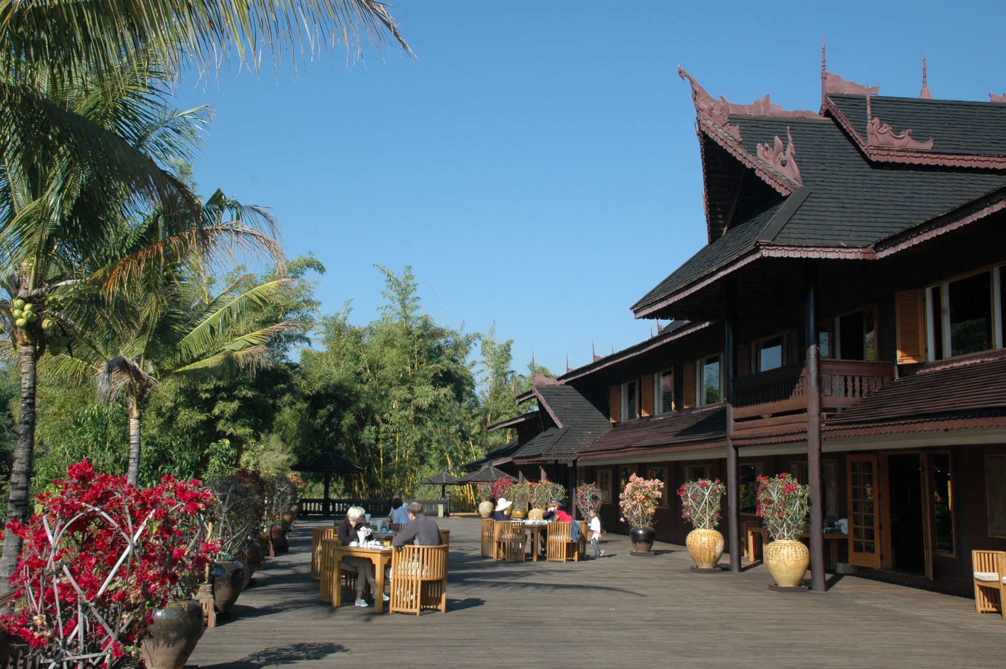 Inle Resort & Spa à Lac Inle: Outdoor breakfast
