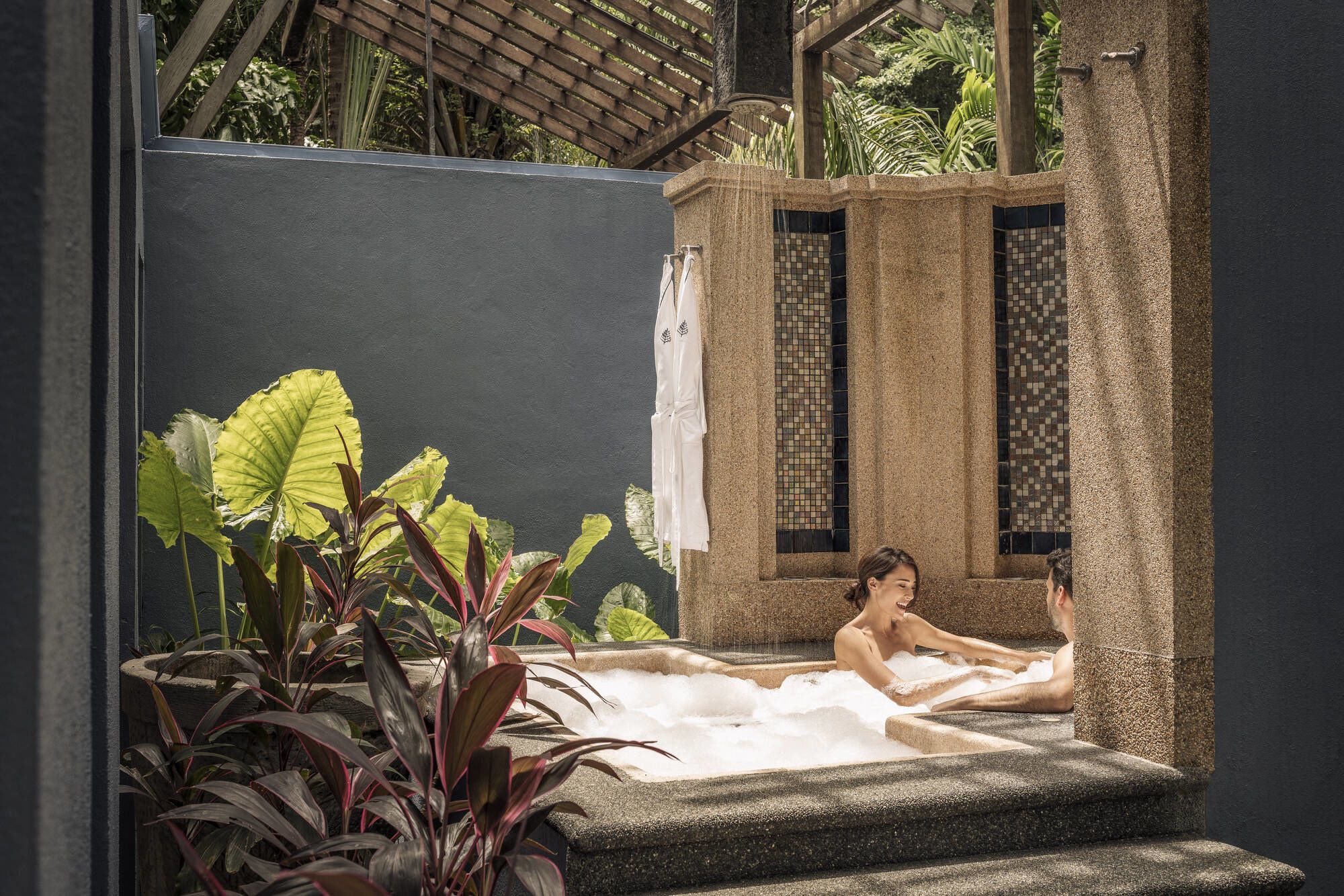 Four Seasons Resort in Langkawi: Pavilion Garden View Ground Floor | Outdoor bath