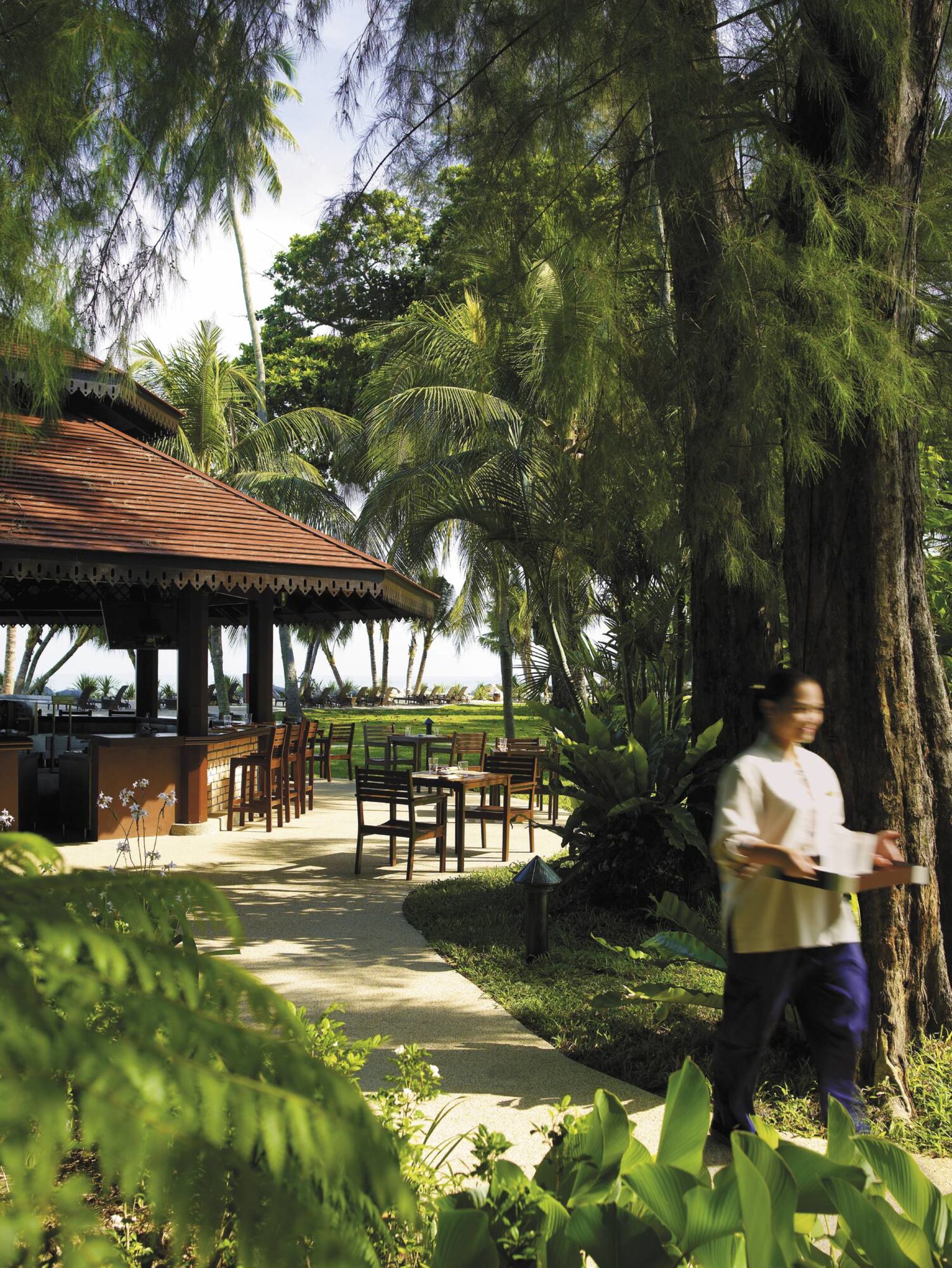 Shangri-La's Rasa Sayang Resort & Spa à Penang: Tepi Laut Bar & Restaurant