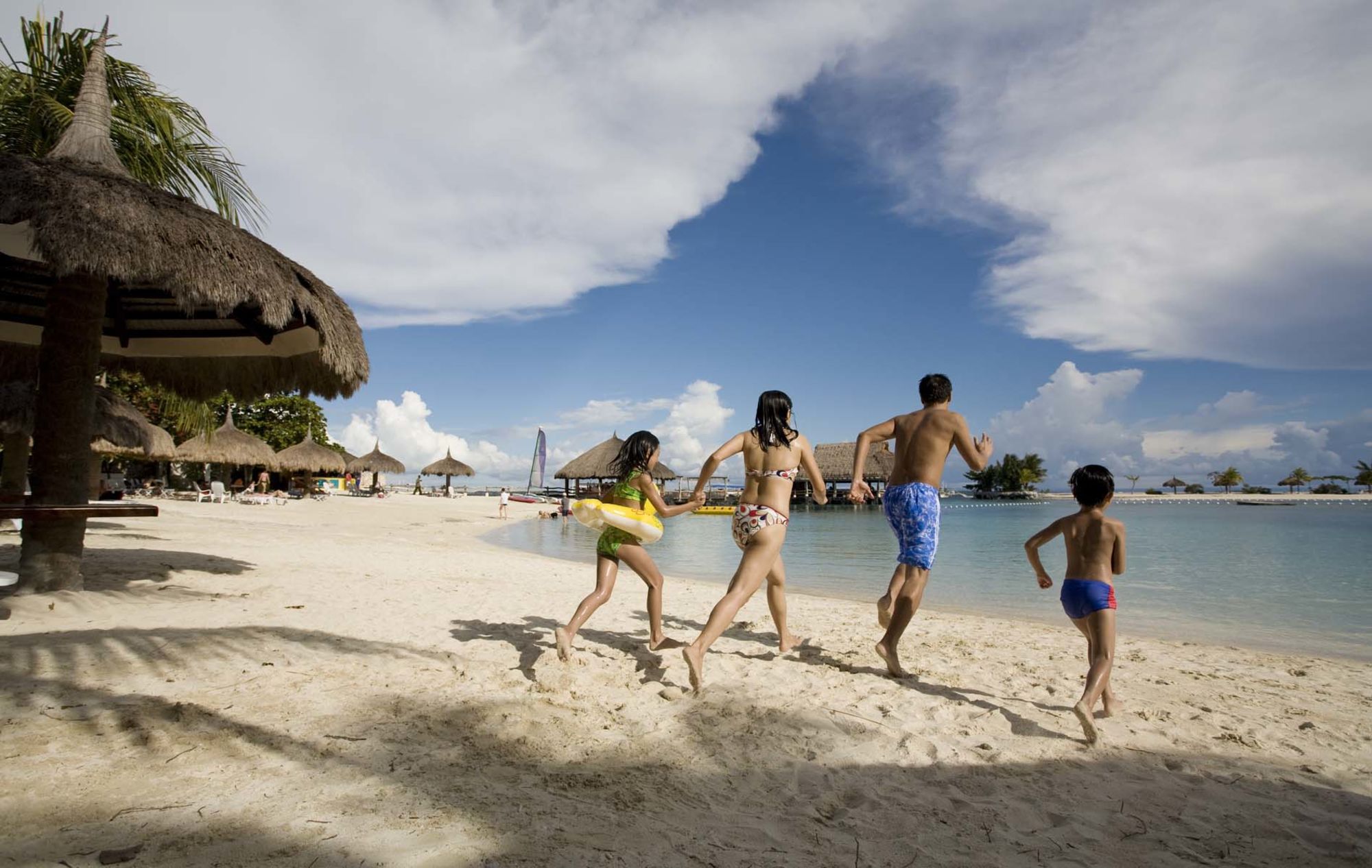 Bluewater Maribago Beach Resort in Cebu: Family Fun