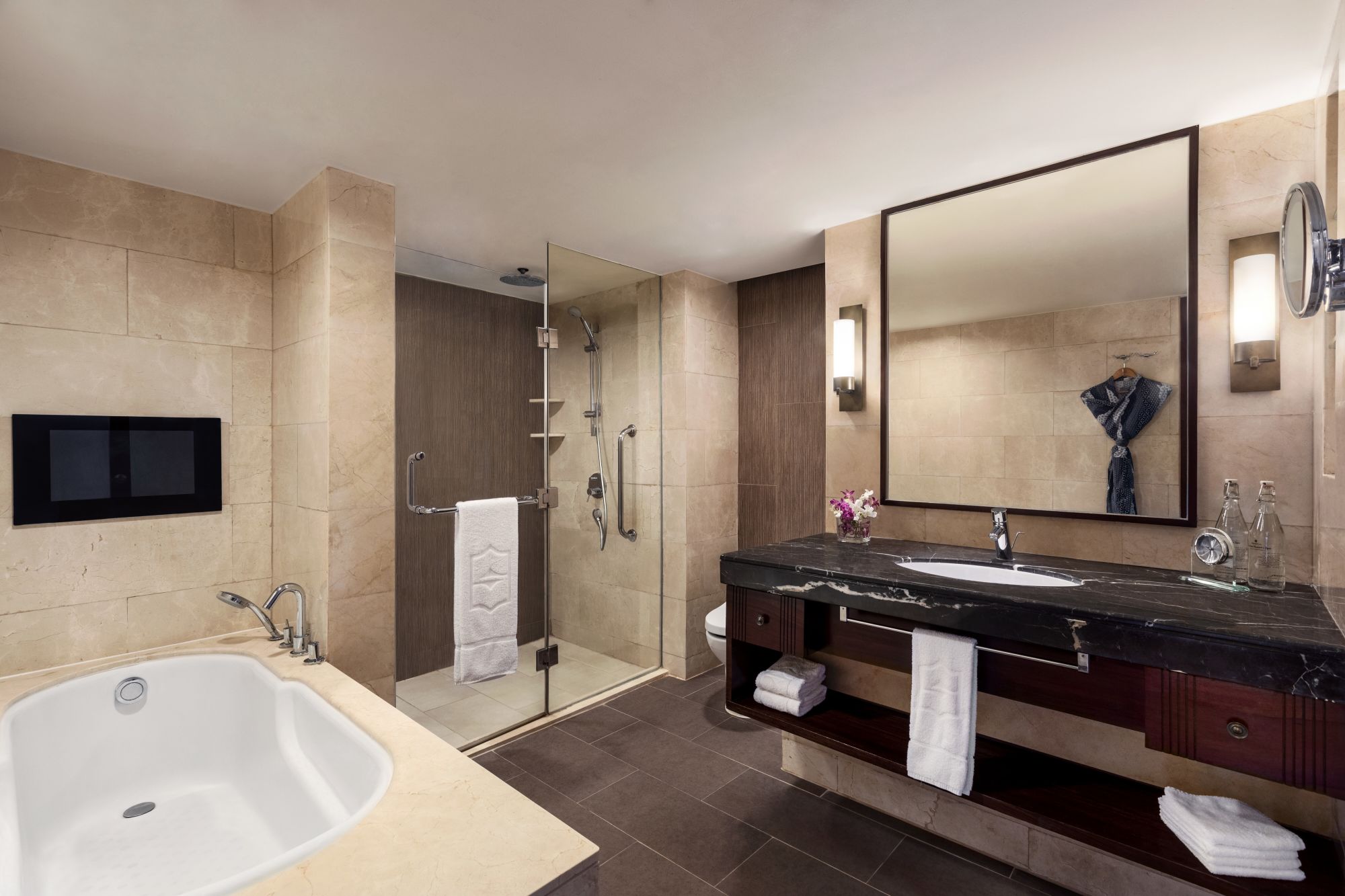 Shangri-La's Mactan Resort & Spa à Cebu: Mactan Suite | Bathroom