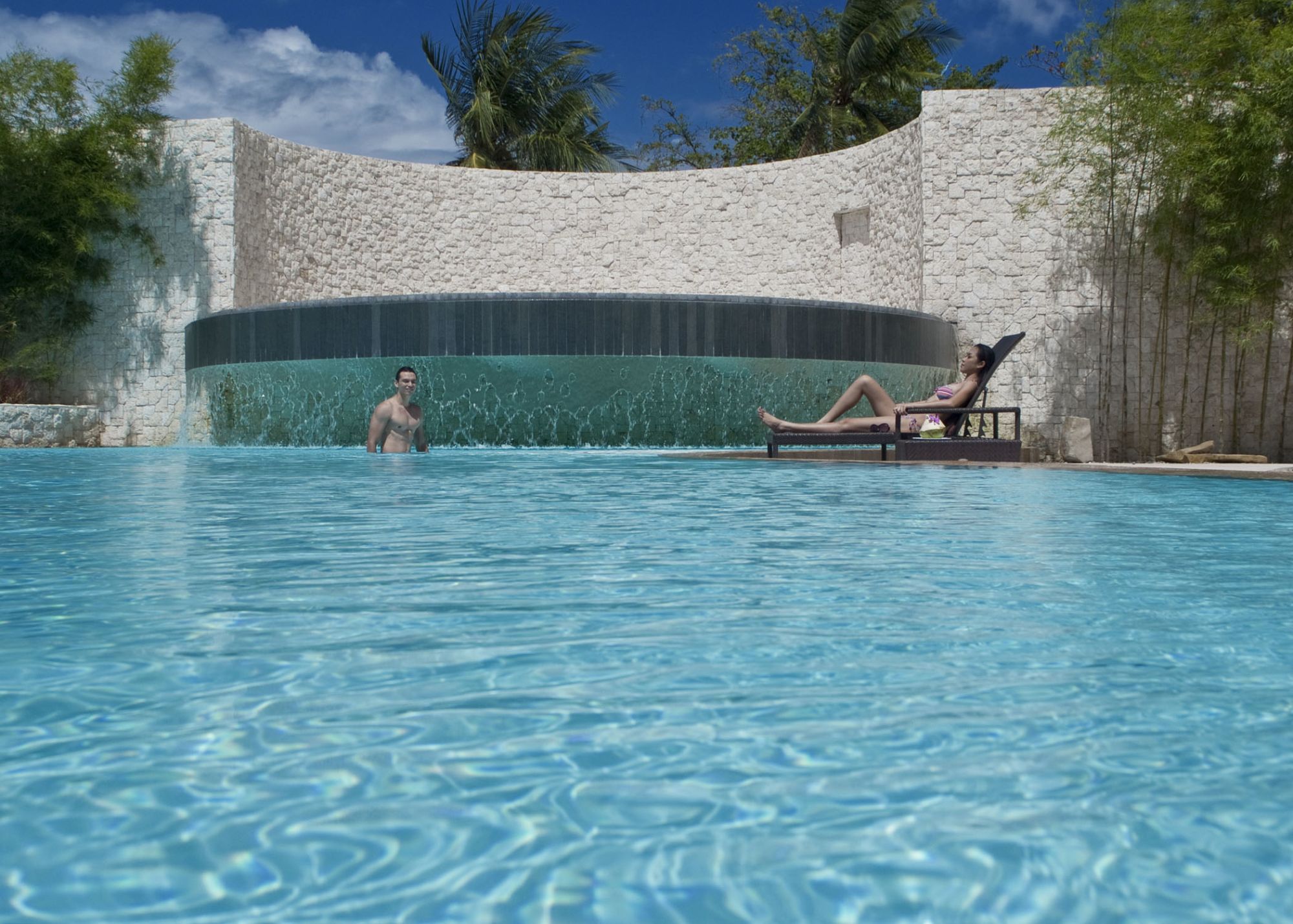 Bluewater Maribago Beach Resort in Cebu: New Allegro Pool