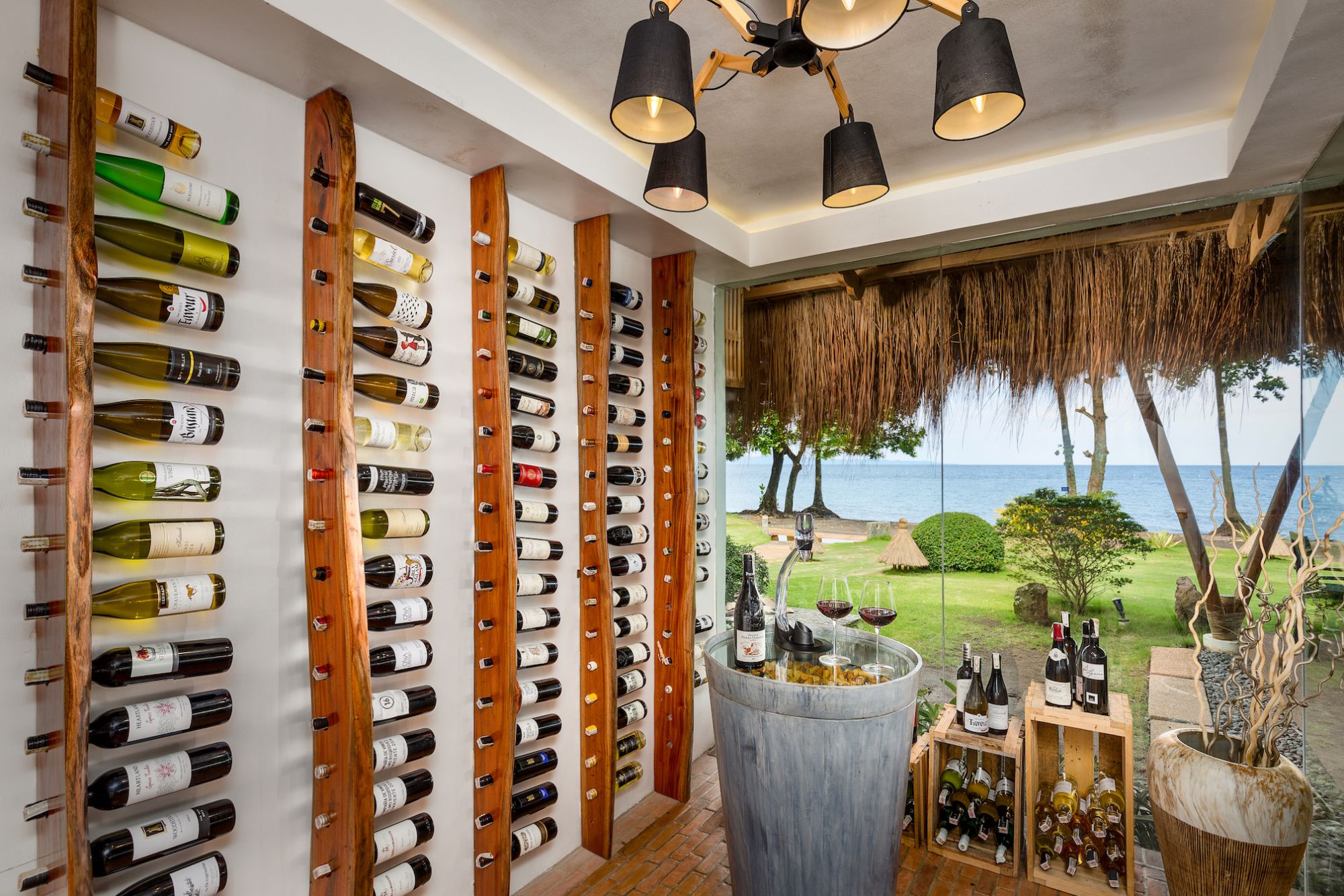 Atmosphere Resort in Negros: Wine tasting room