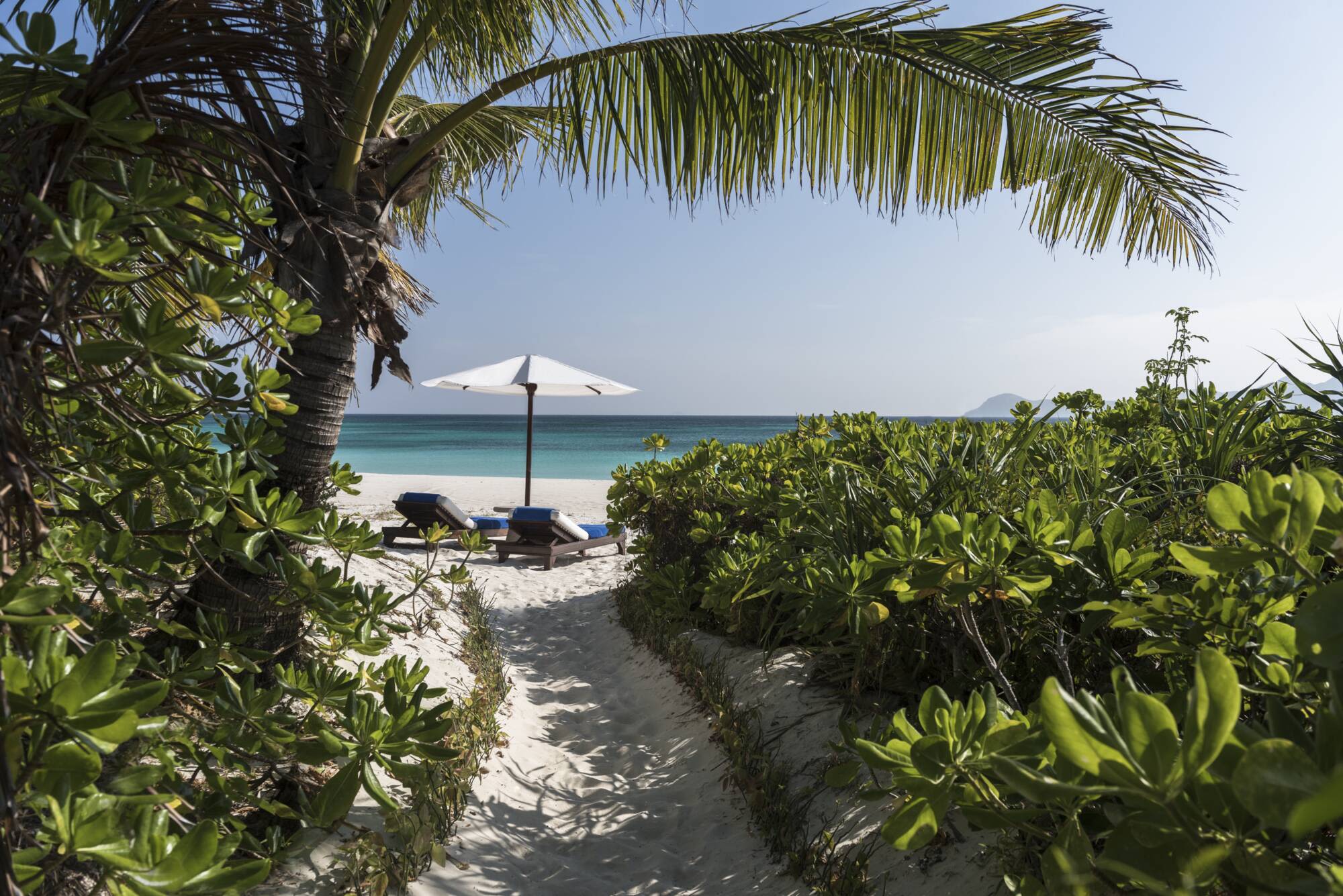 Amanpulo in Palawan: Beach Casita | Pathway to the Beach