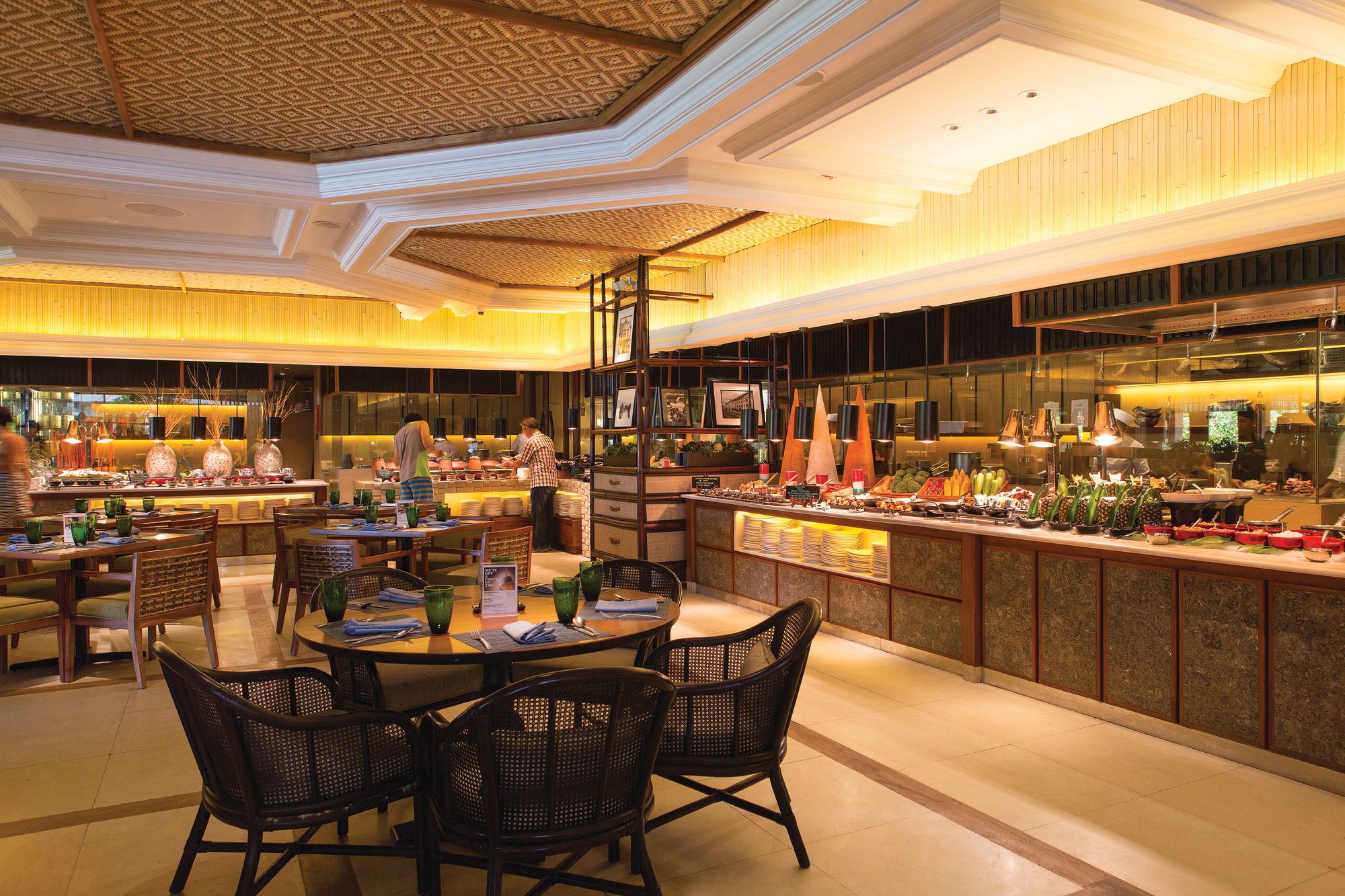 Shangri-La's Mactan Resort & Spa à Cebu: TIDES