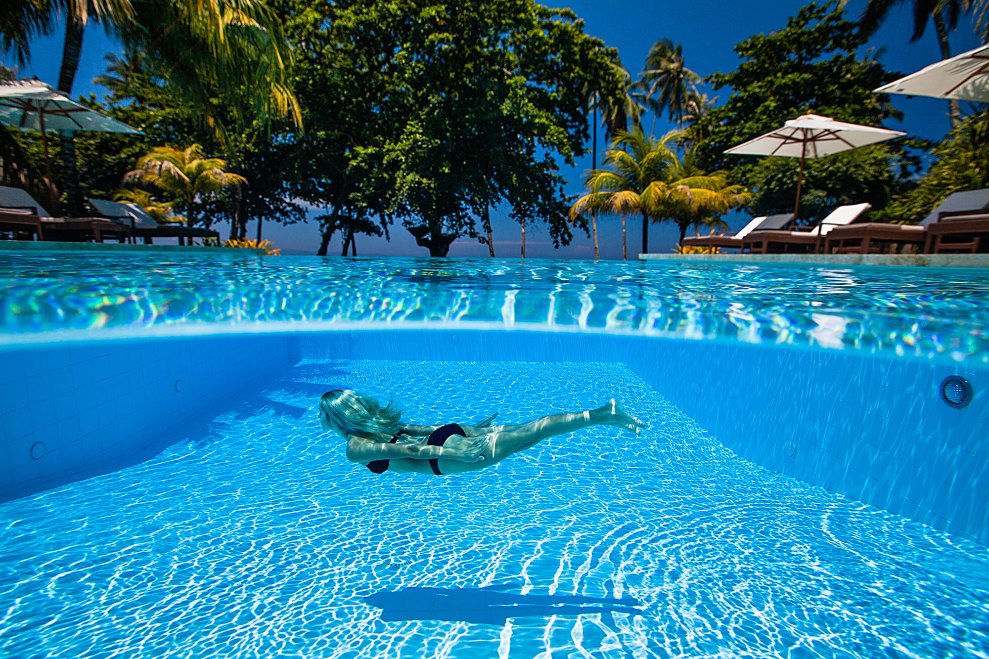 Atmosphere Resort in Negros: Seeing blue