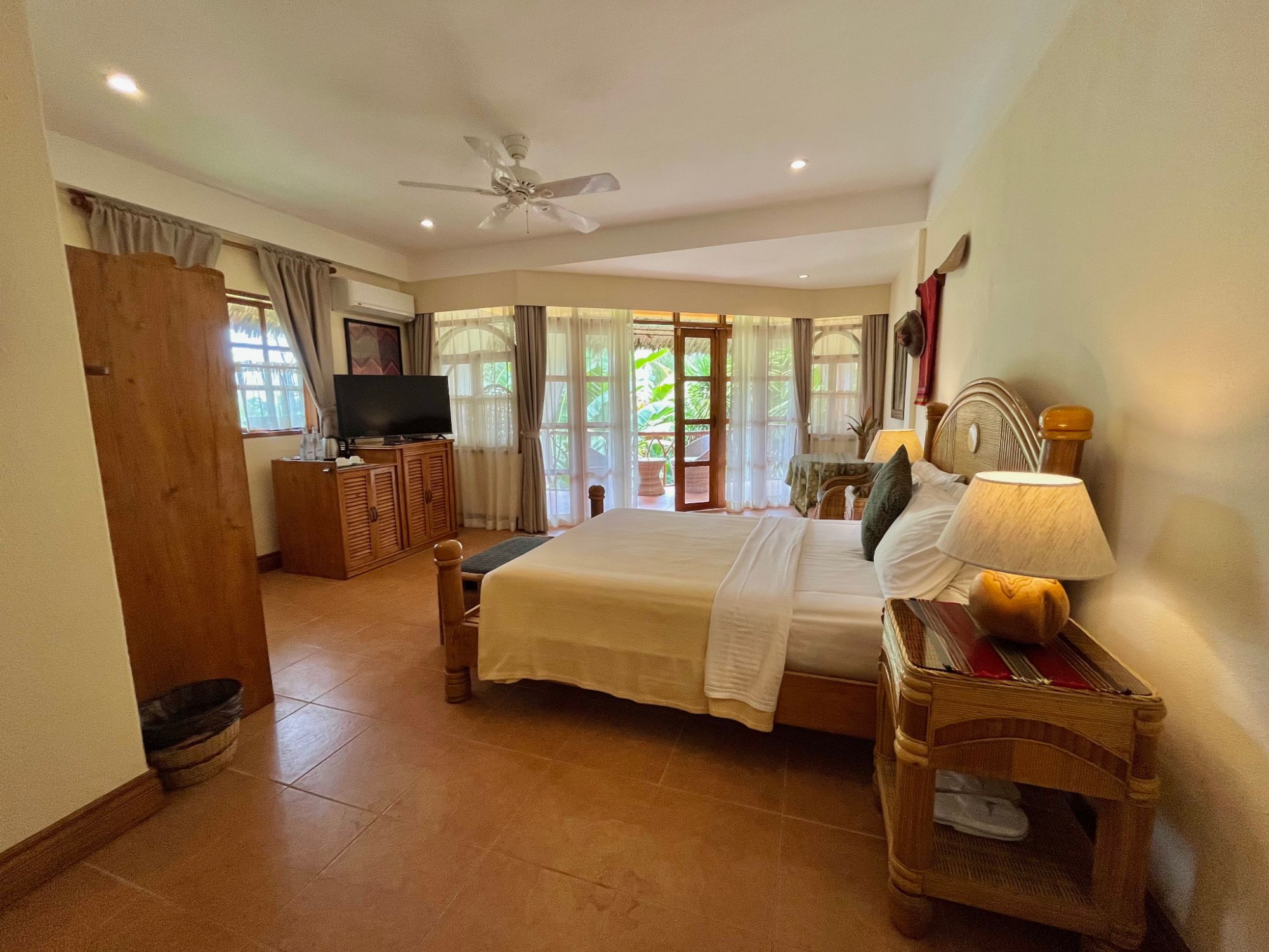Coco Grove Beach Resort à Siquijor: Executive | Royal Orchid