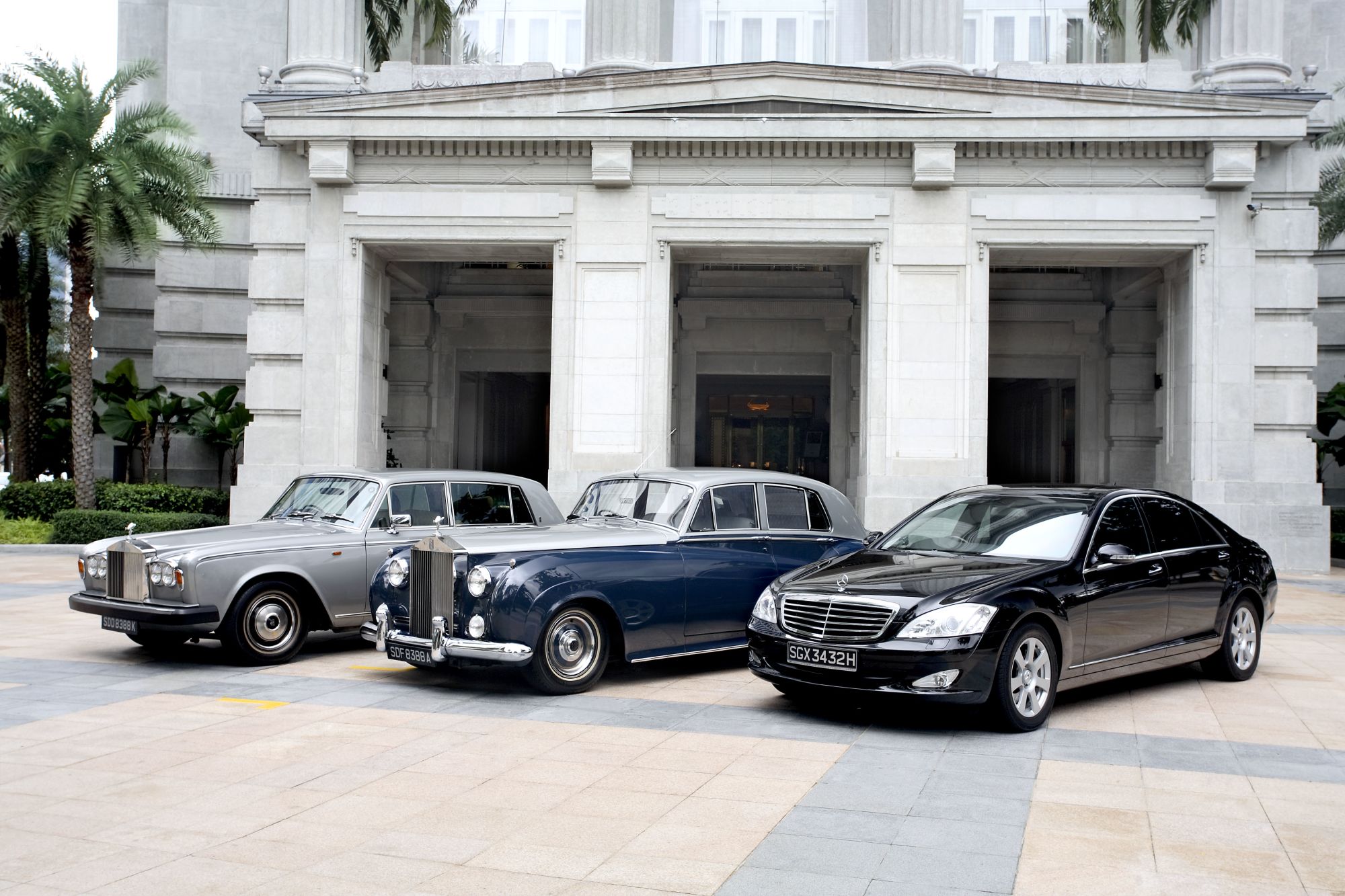 The Fullerton in Singapur:  Rolls Royce Limousines