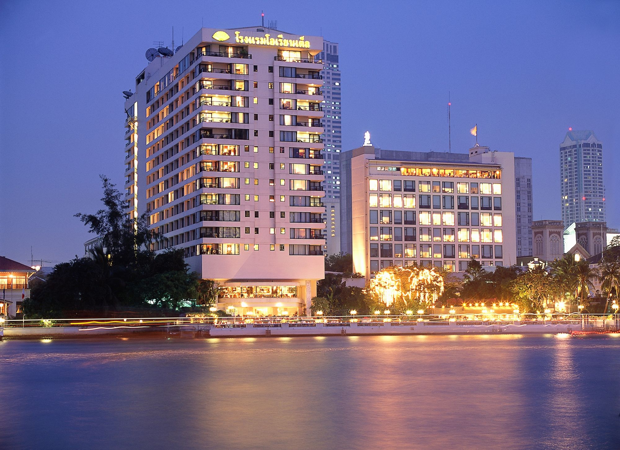Mandarin Oriental in Bangkok: Night Shot