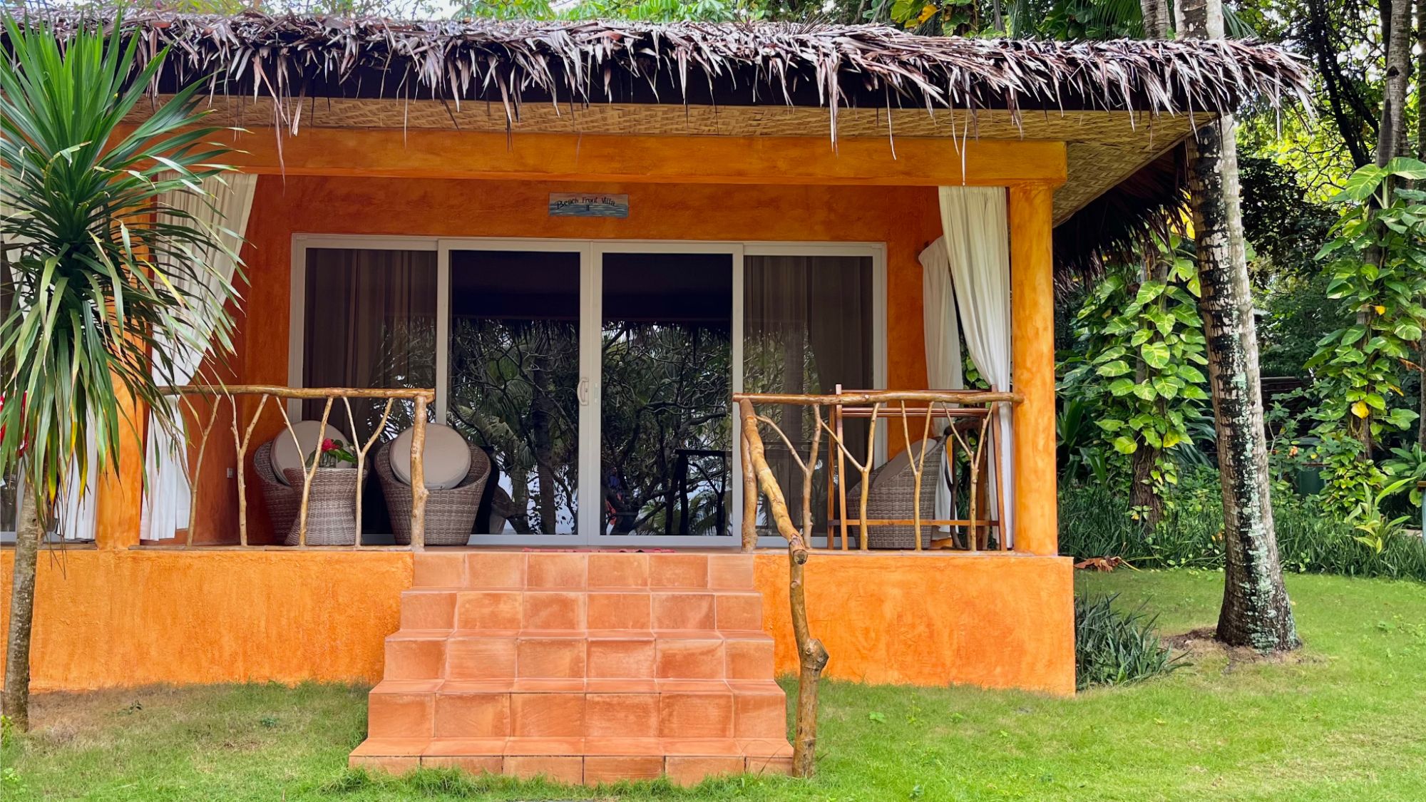 Coco Grove Beach Resort à Siquijor: Beach Front Villa