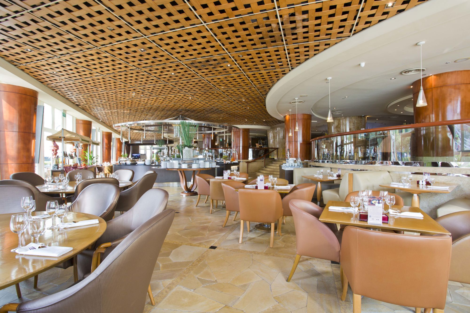 The Fullerton in Singapur: Town Restaurant - Restaurant Interior Lower Deck Main