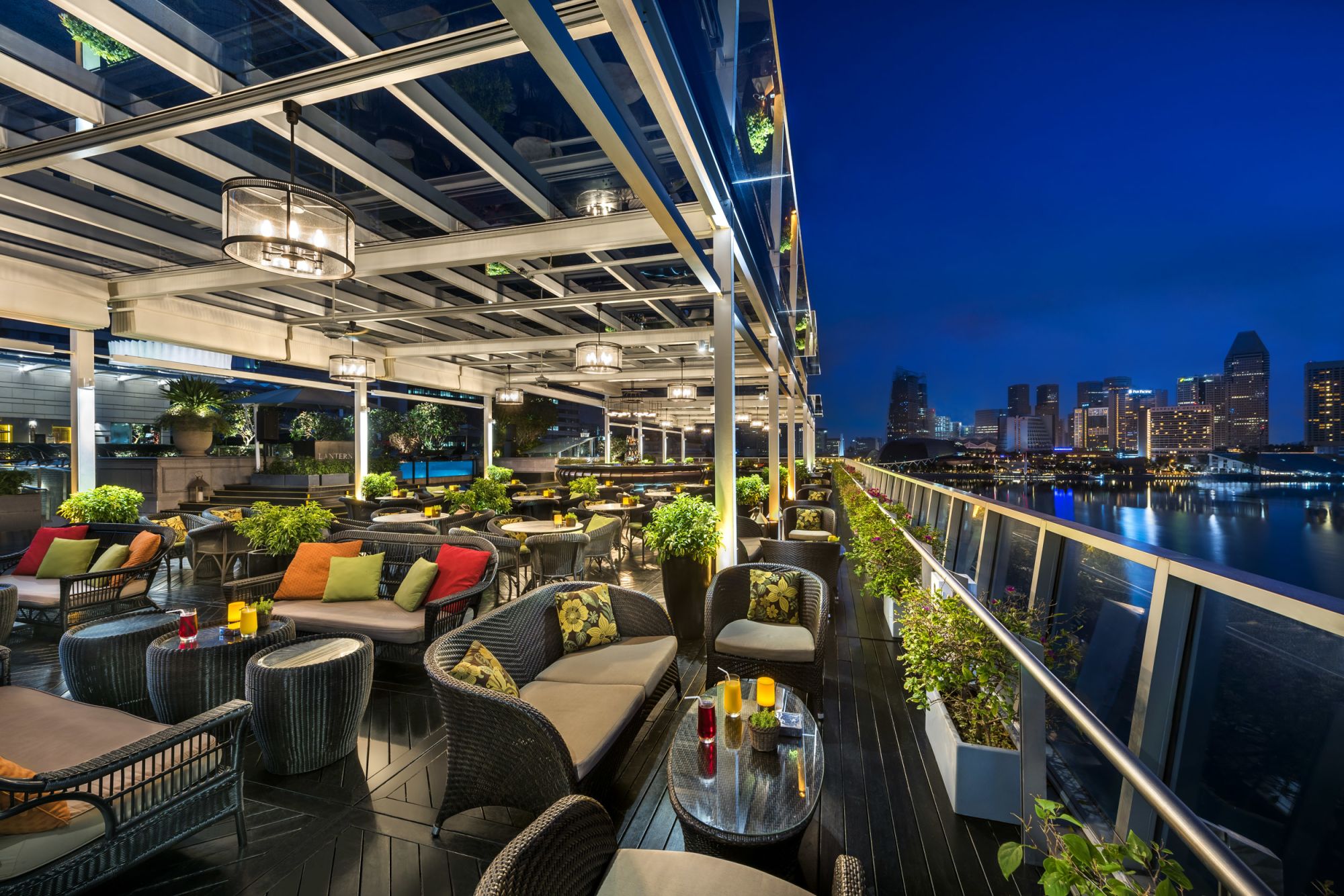The Fullerton Bay in Singapur: Floating Pods (Rooftop)
