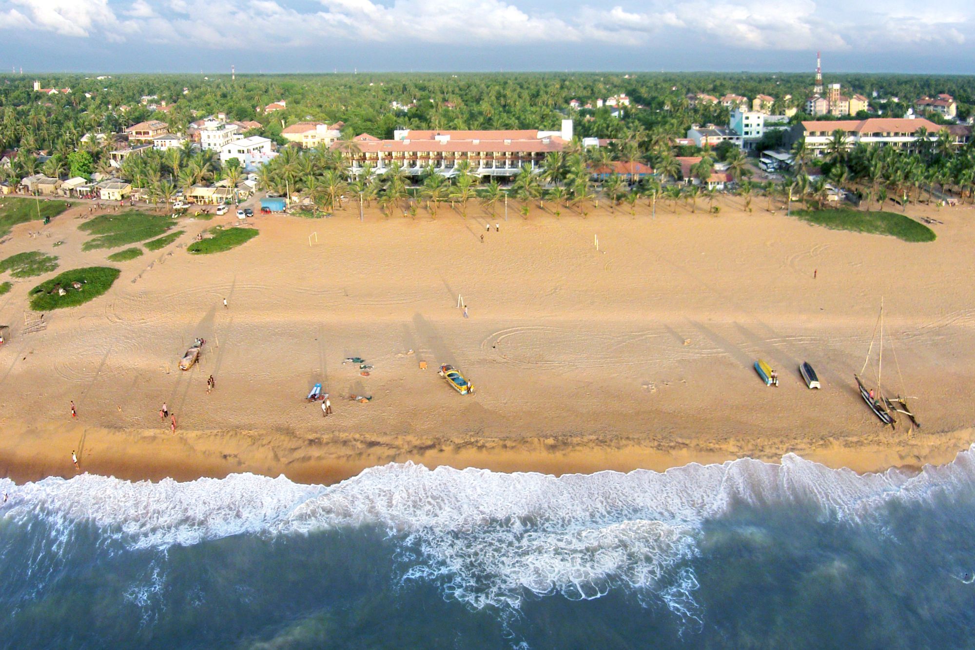 Goldi Sands in Negombo: Beach