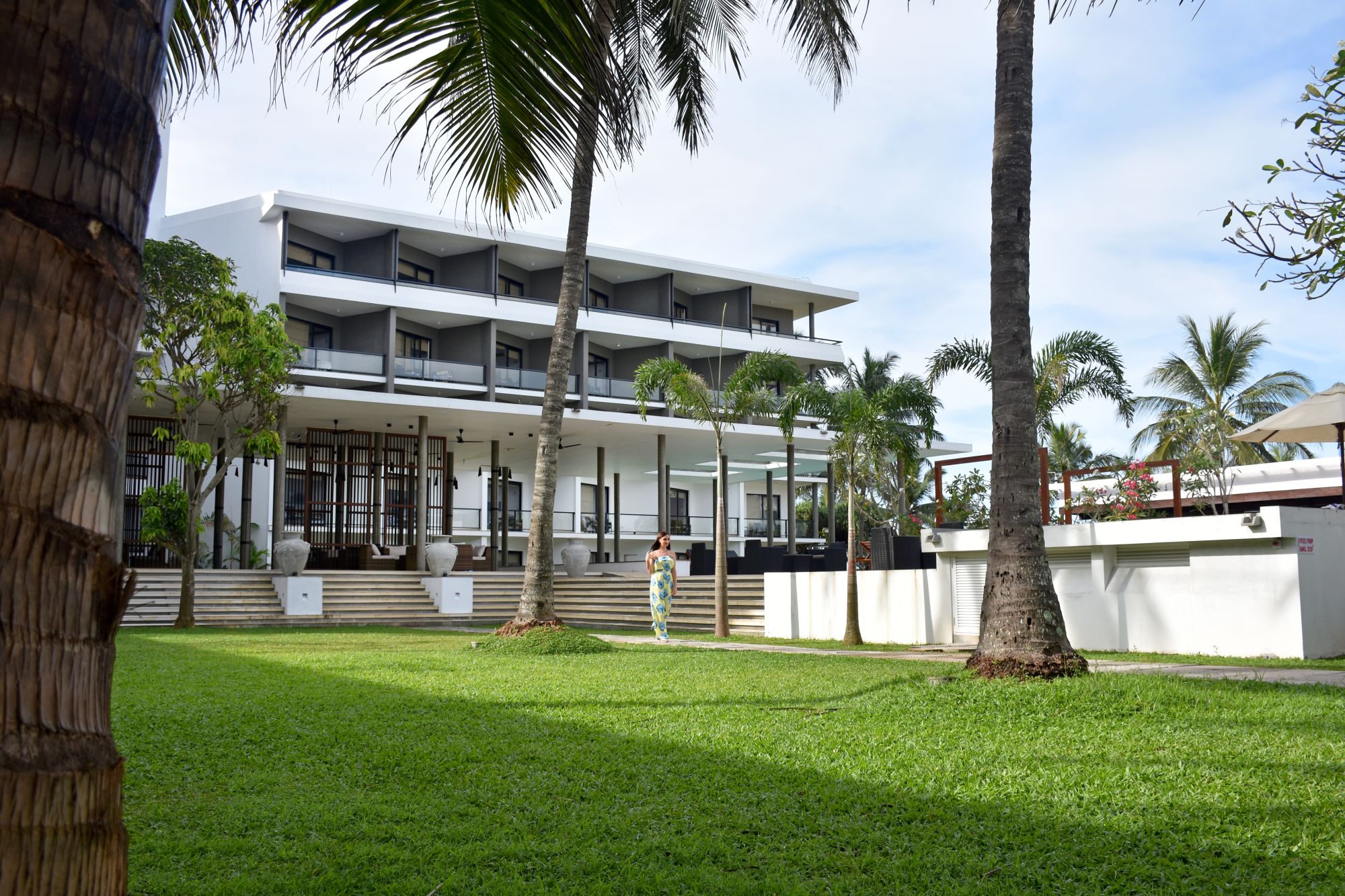 Goldi Sands in Negombo: outside