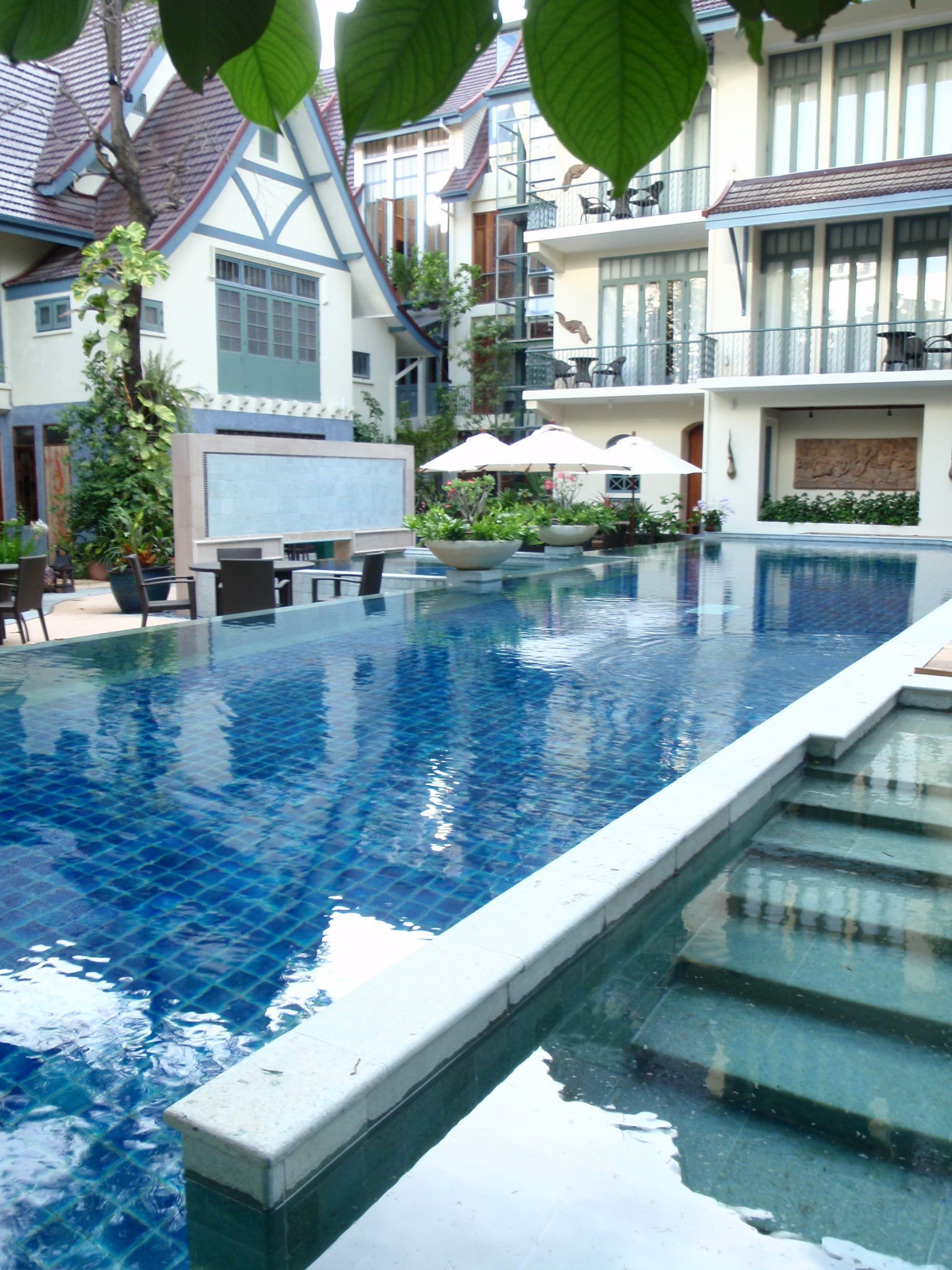 Ariyasom Villa à Bangkok: Swimming pool