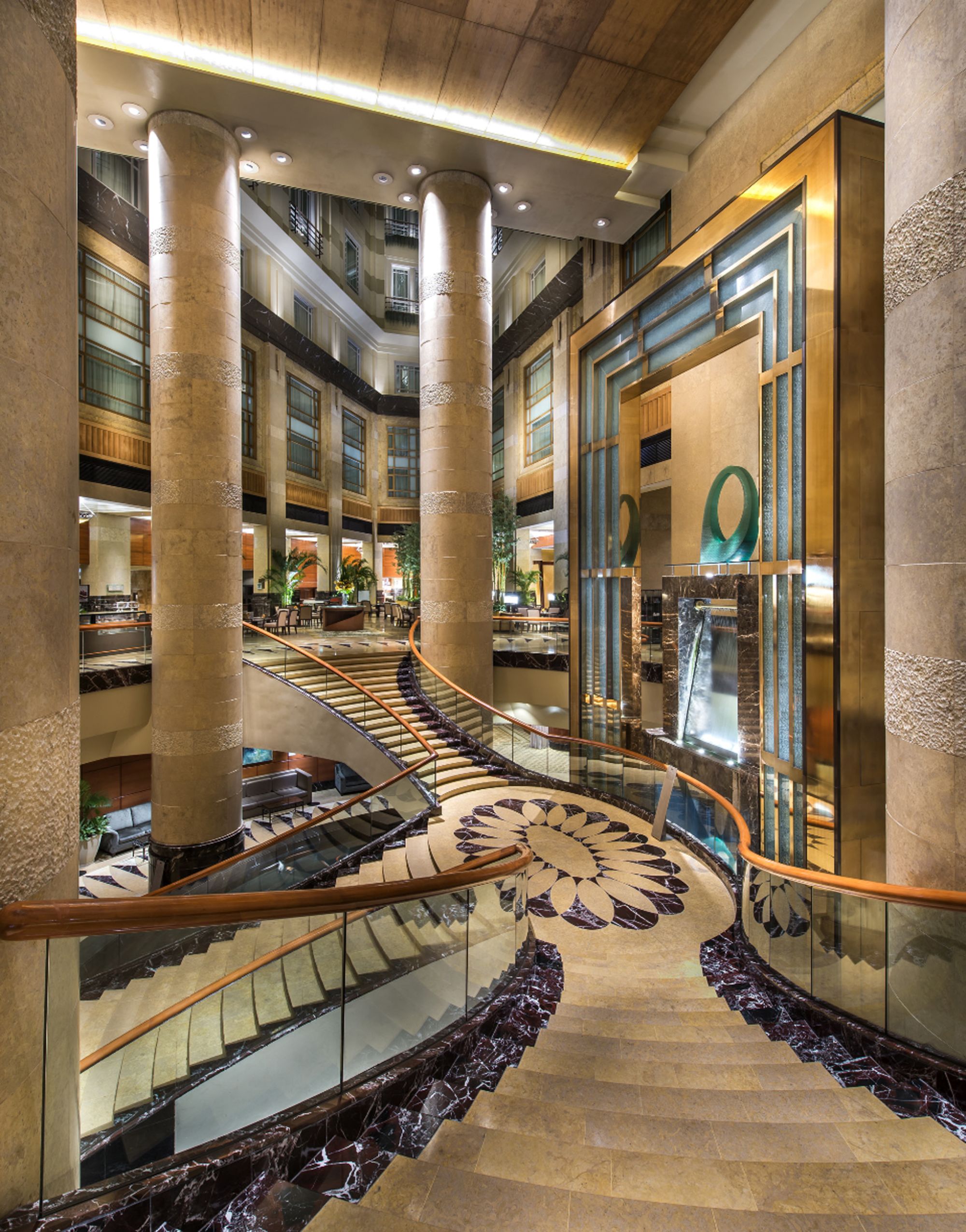 The Fullerton in Singapur:  Grand Staircase