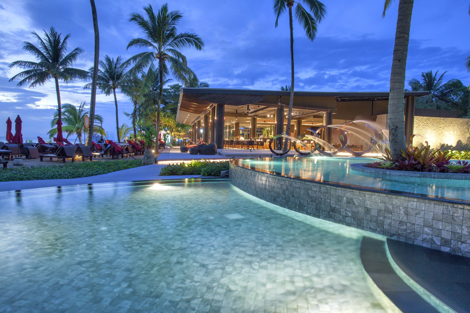 Ramada Resort by Wyndham Khao Lak: Sassi's at Night