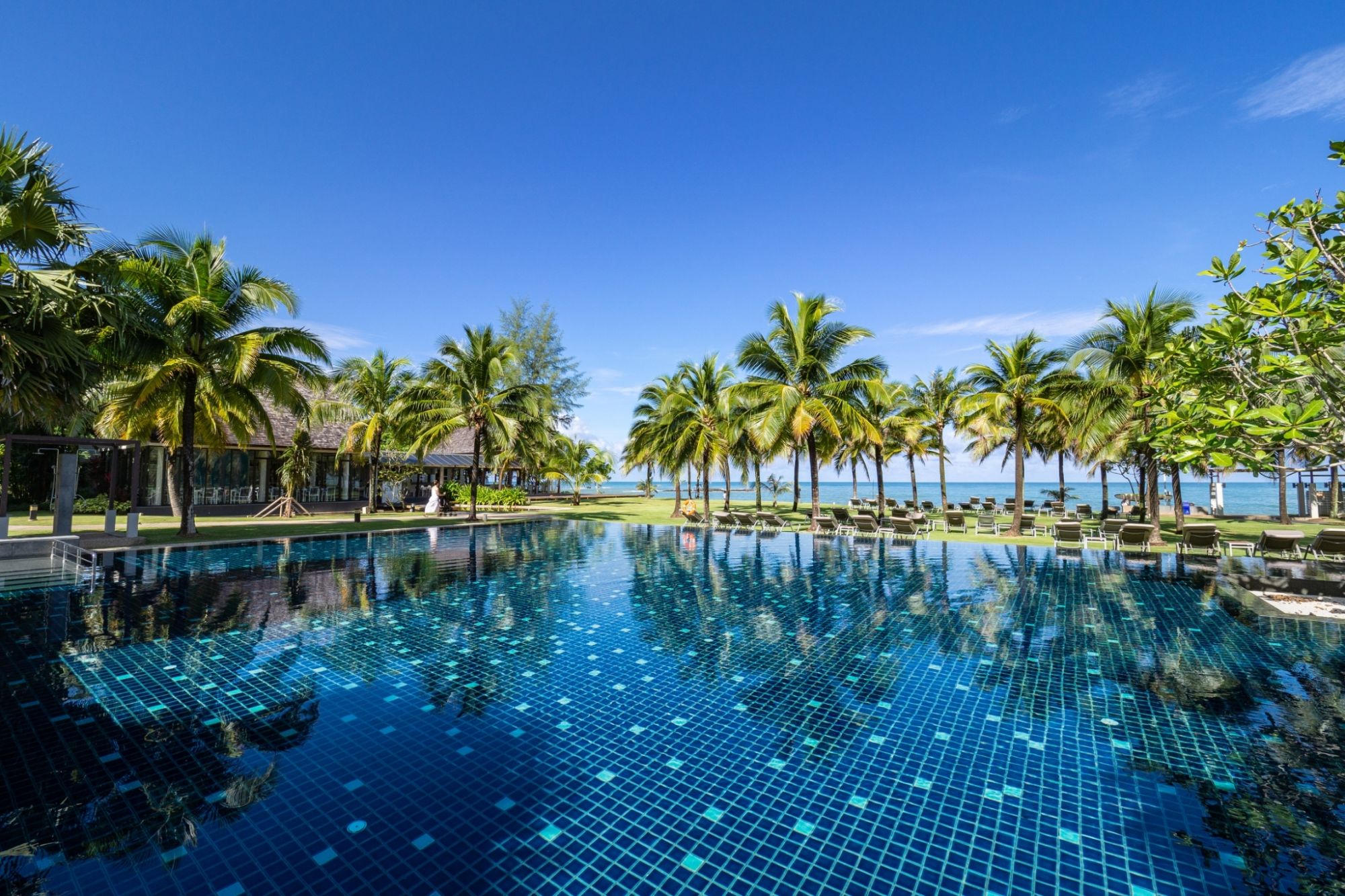 The Sands Khao Lak by Katathani: Beachside Pool