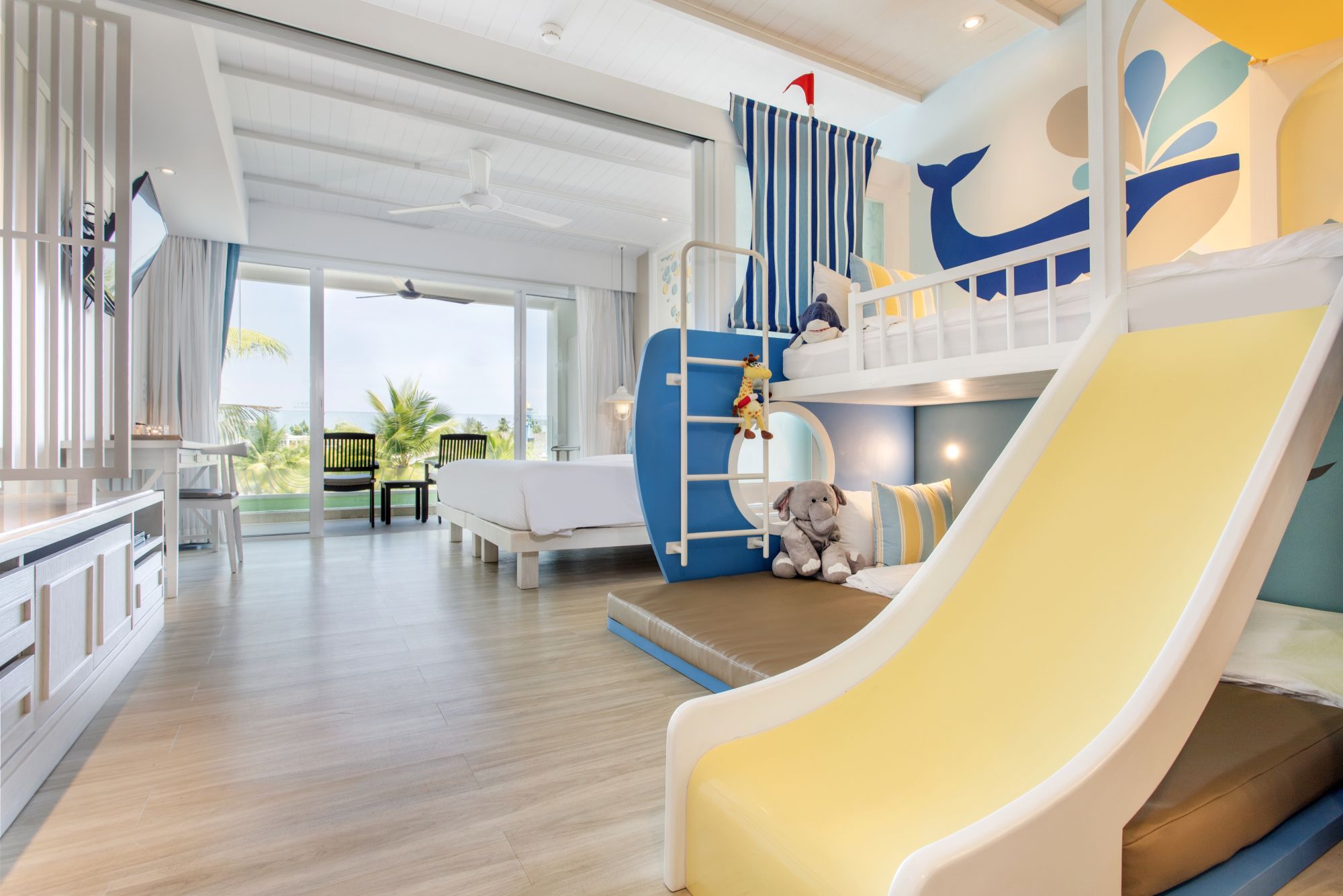 The Sands Khao Lak by Katathani: Family Slide Room
