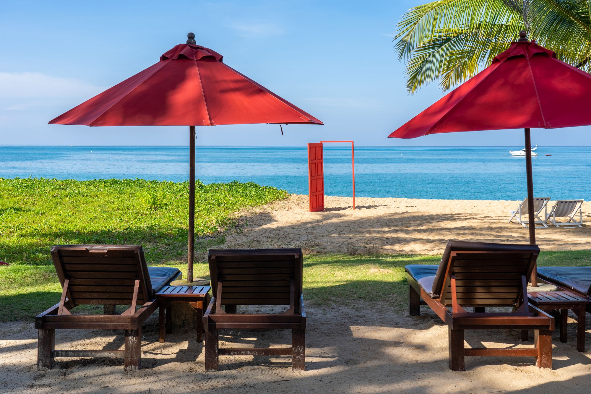 Ramada Resort by Wyndham Khao Lak: Beach area