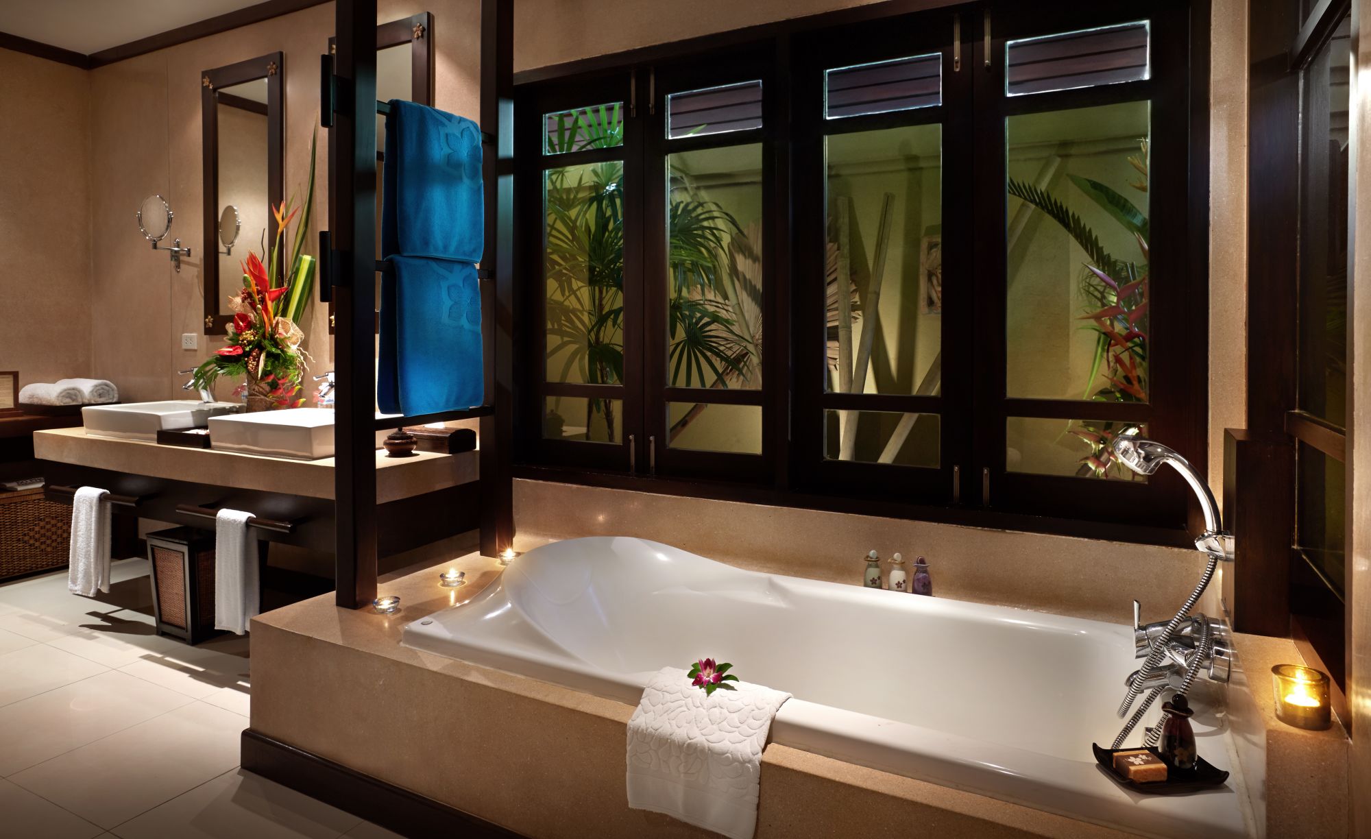 Bo Phut Resort & Spa à Ko Samui:  Beachfront Villa - Outdoor Jacuzzi