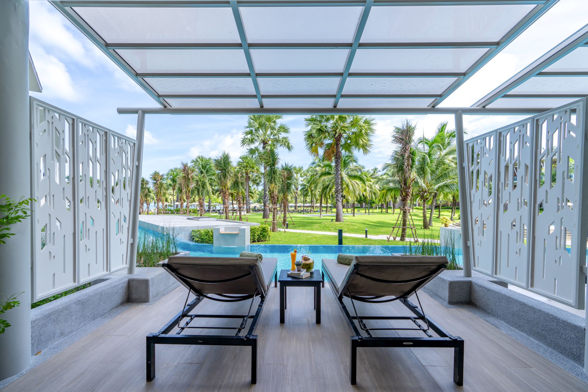 The Sands Khao Lak by Katathani: Pool Access Seaside Junior Suite