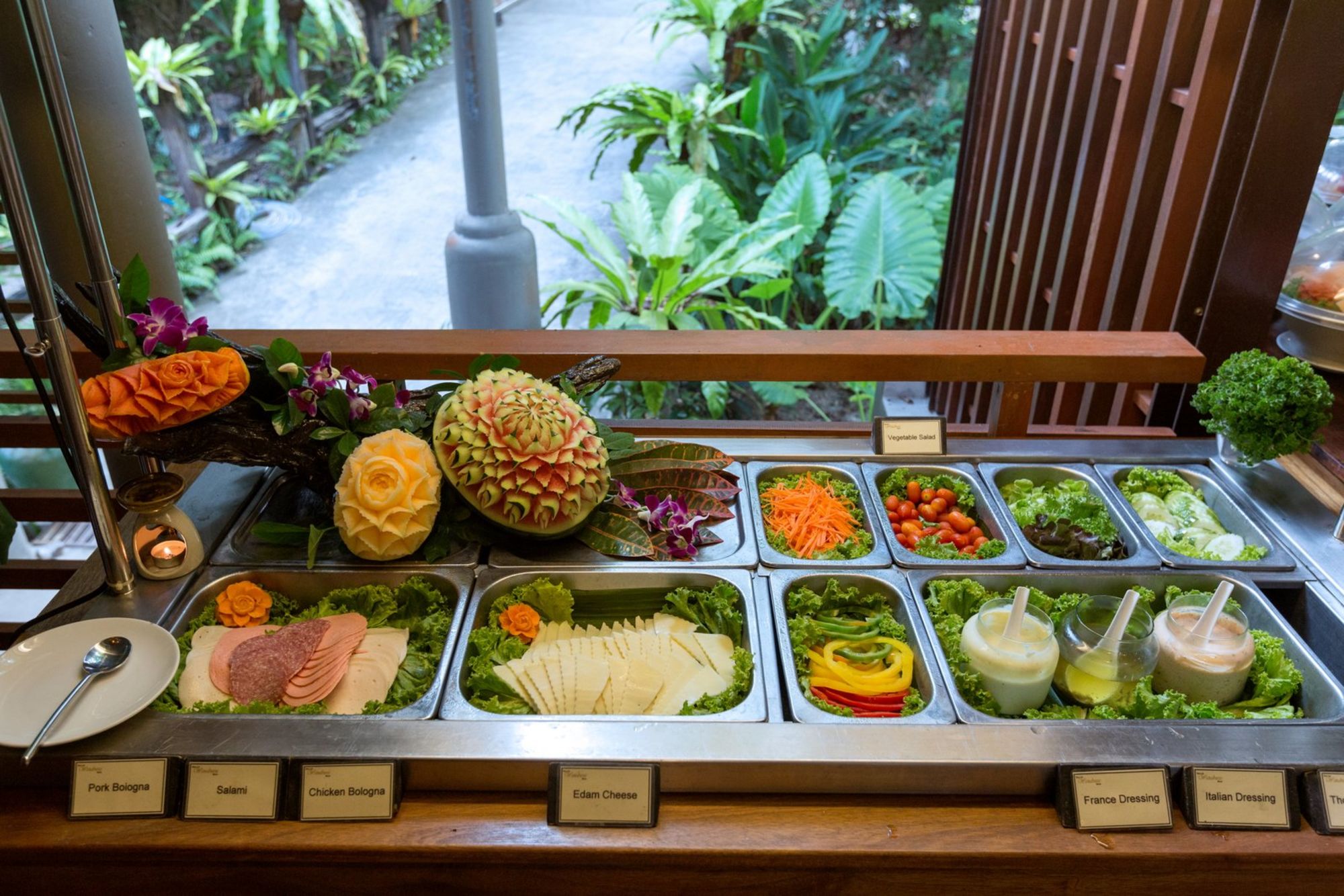 Khaolak Wanaburee Resort in Khao Lak: Breakfast