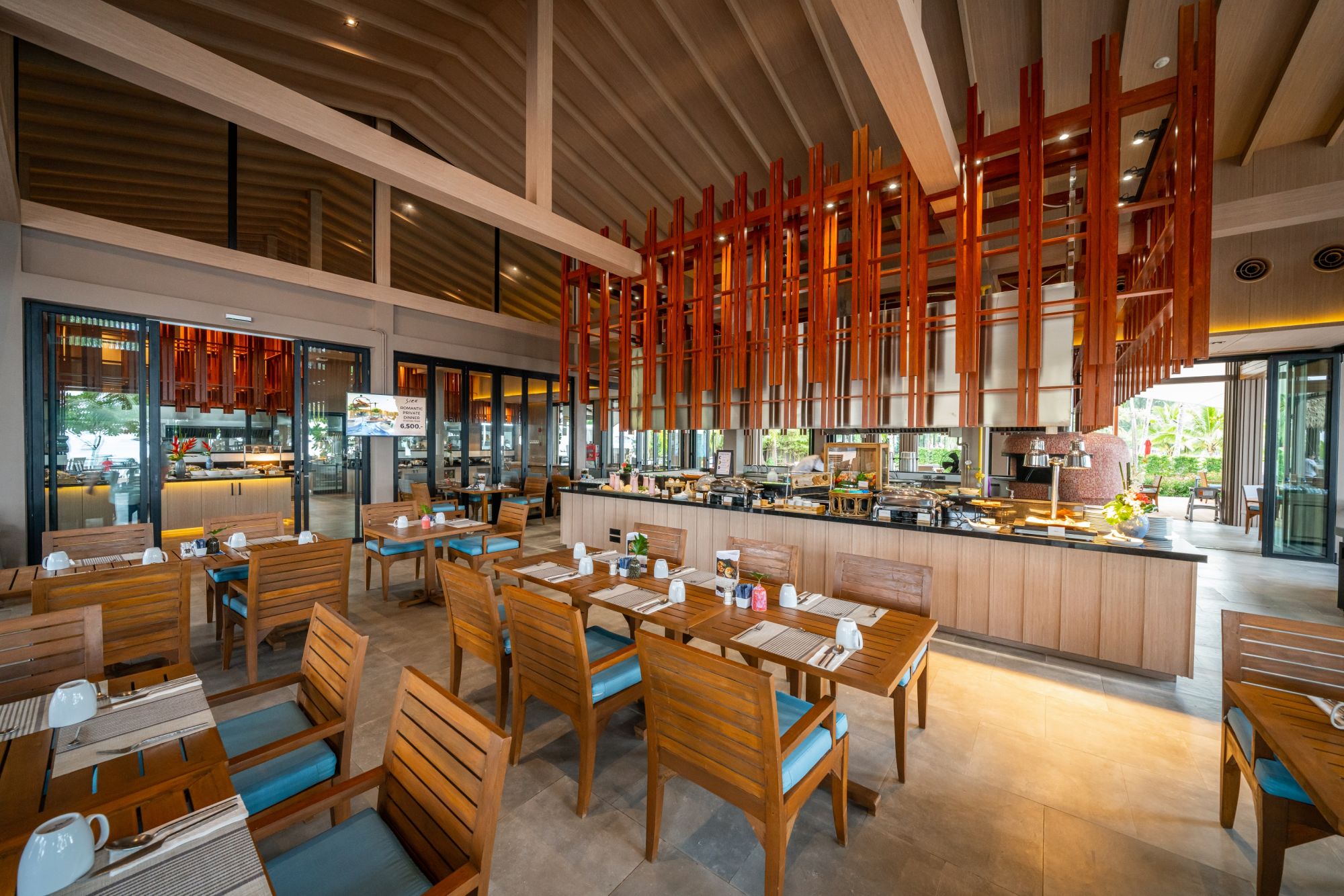 La Flora Khao Lak: Sire Beachfront Restaurant