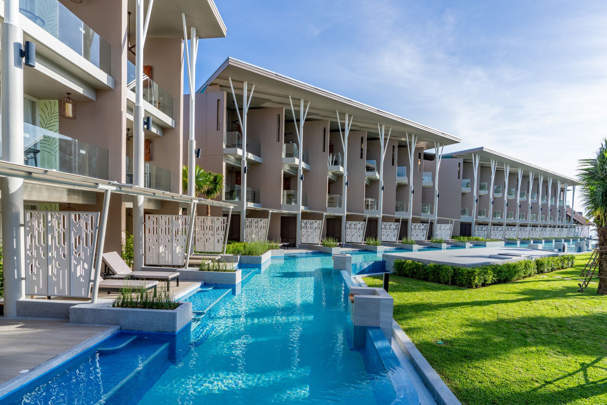 The Sands Khao Lak by Katathani: Pool Access Seaside Junior Suite