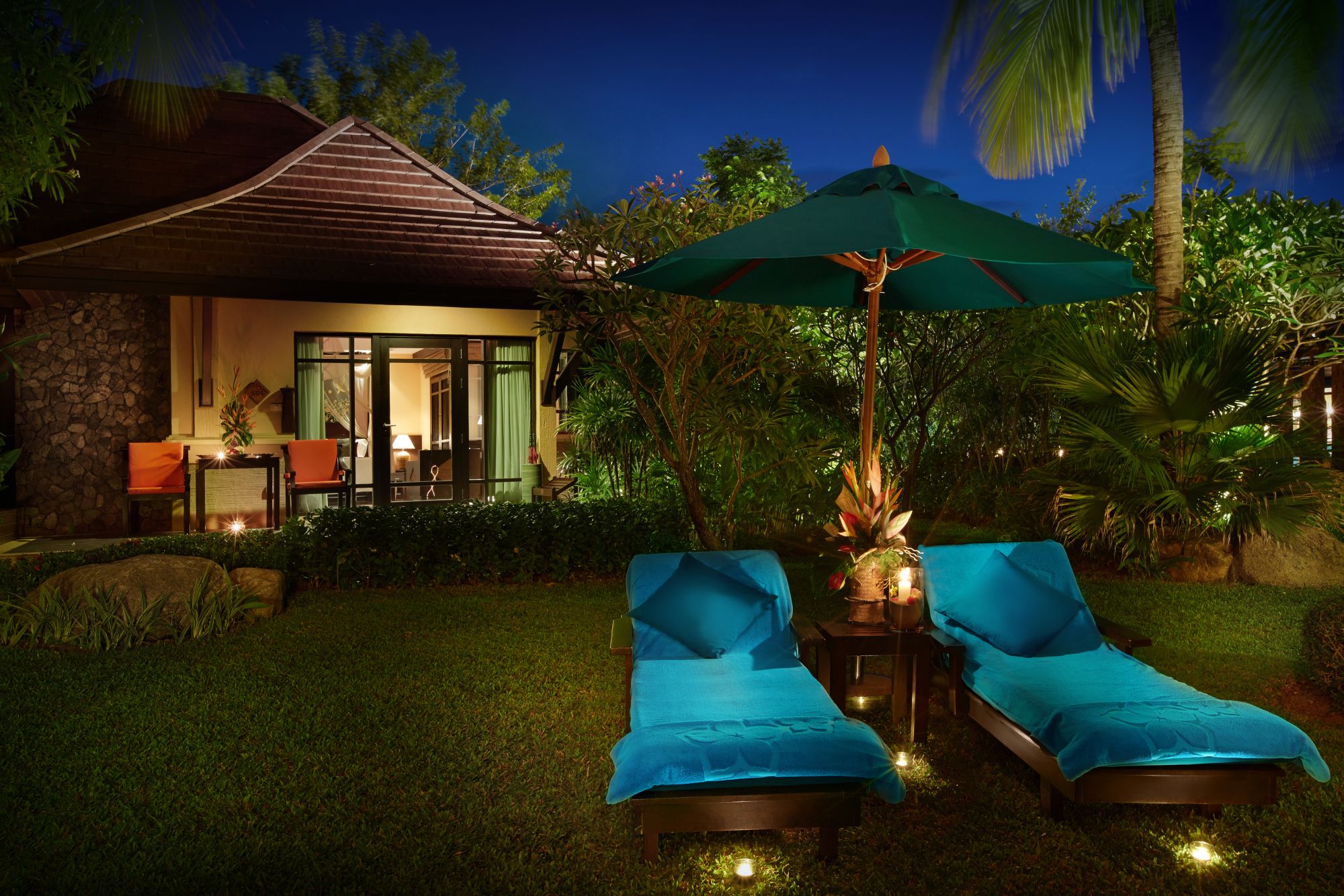 Bo Phut Resort & Spa à Ko Samui:  Beachfront Villa - Outdoor Jacuzzi