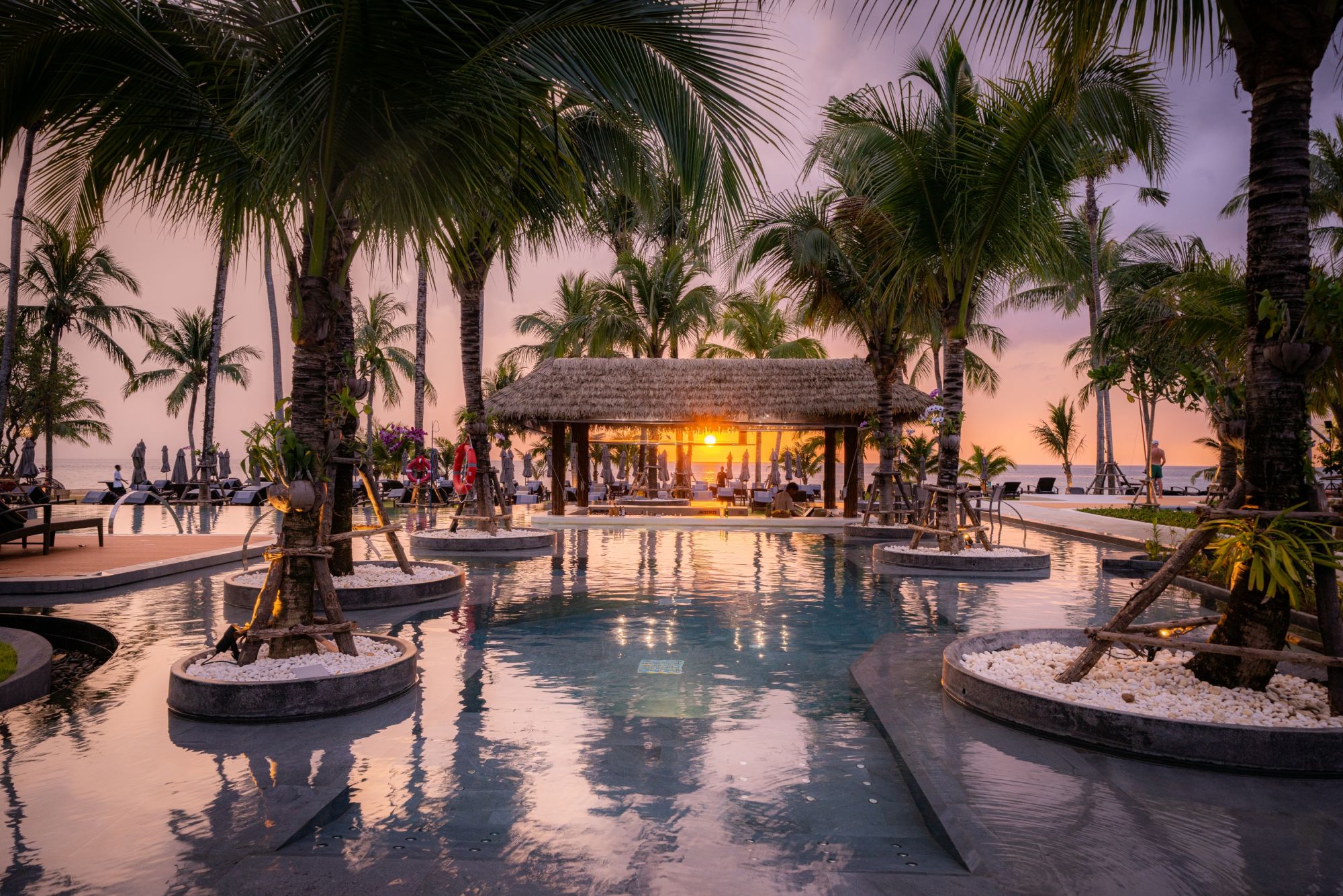 La Flora Khao Lak: Main pool at dawn