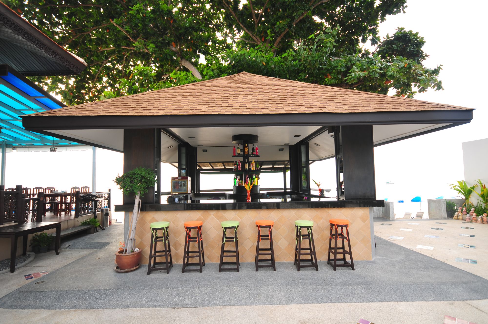 Chaweng Cove Beach Resort in Ko Samui: Sea Almond Beach Bar Shot