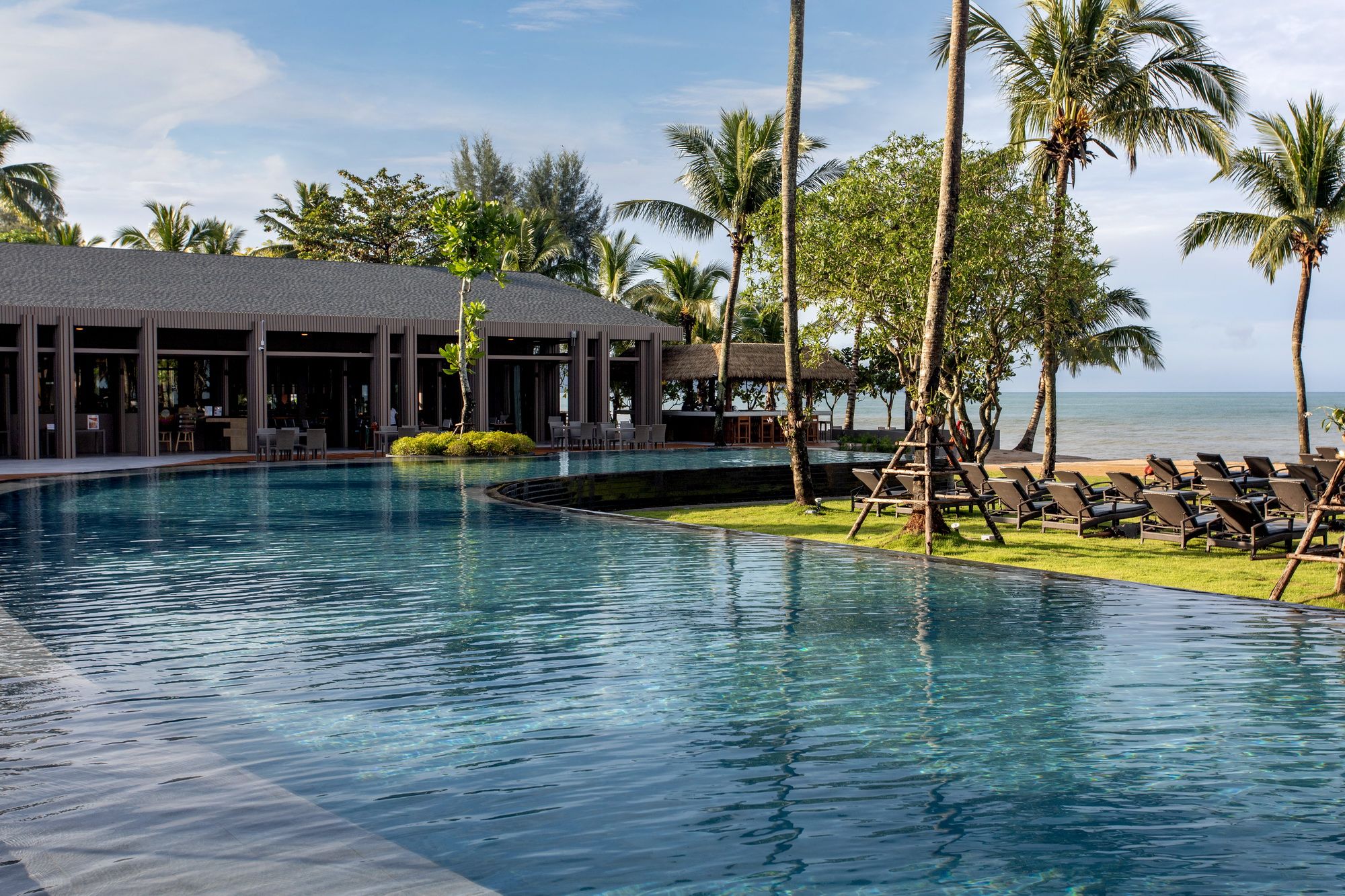La Flora Khao Lak: Main Swimming Pool