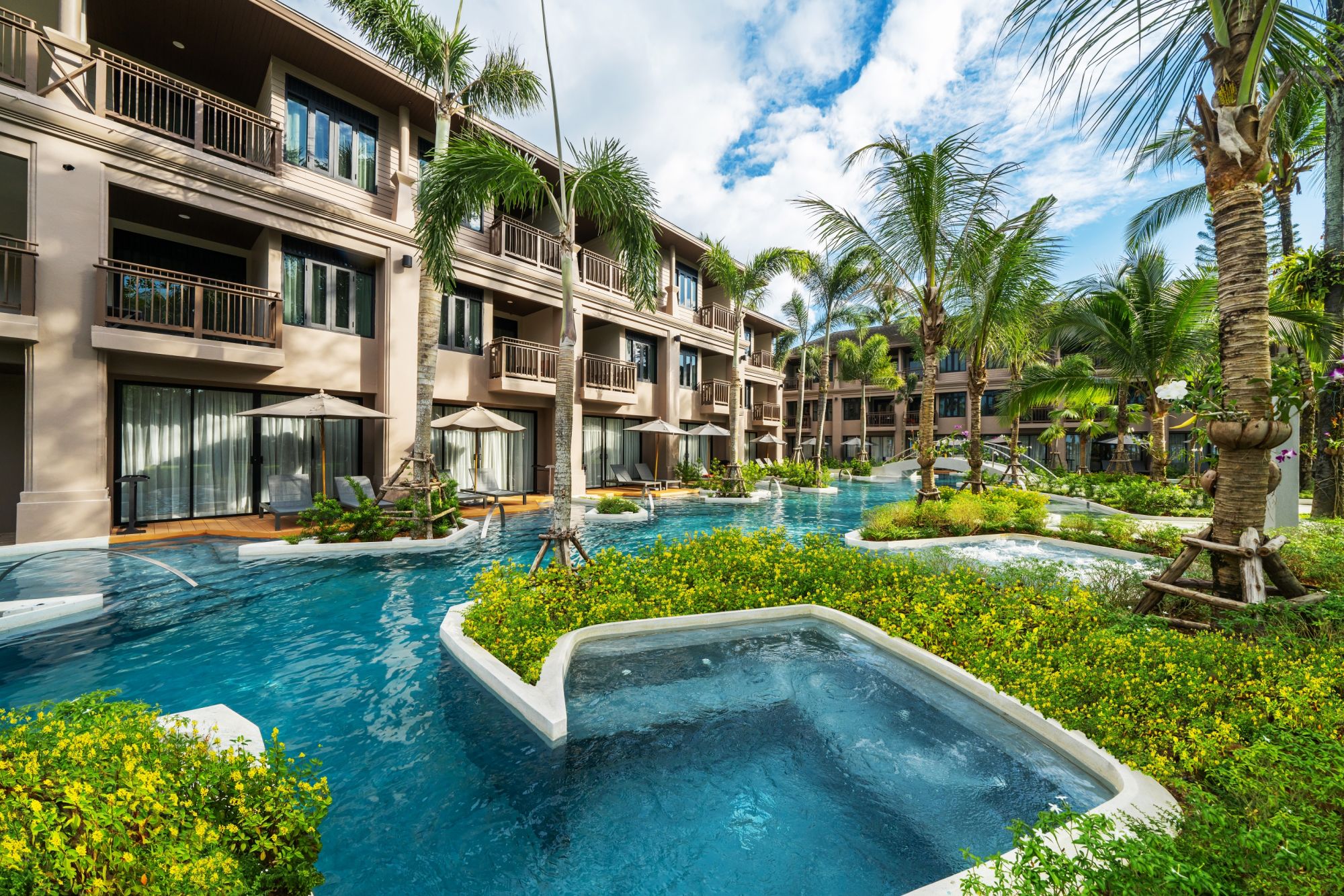 La Flora Khao Lak: Exterior - Seaside