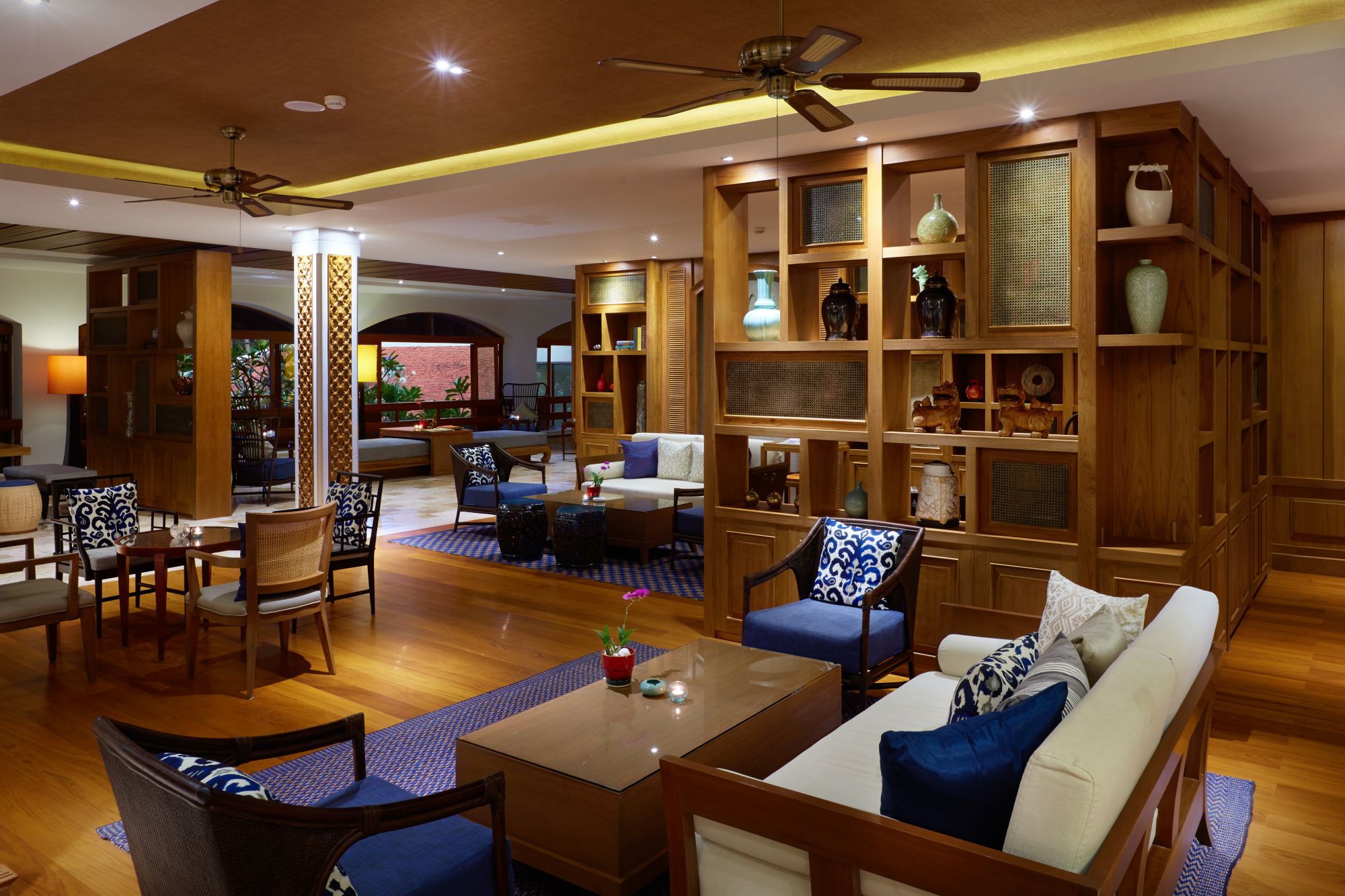 Santiburi Koh Samui in Ko Samui:  Lobby Library