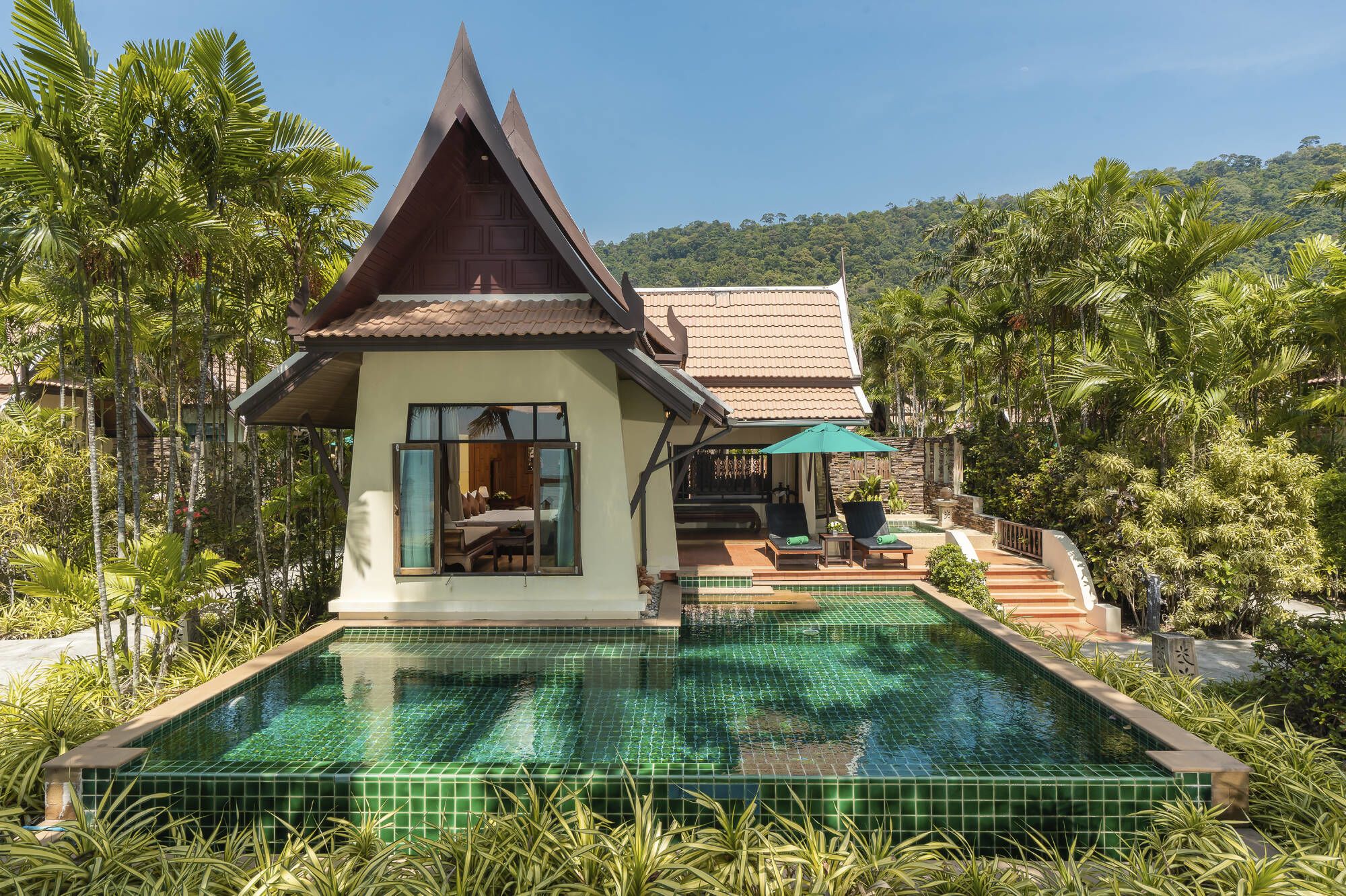 Koh Chang Paradise Resort & Spa in Ko Chang: Beachfront Pool Villa